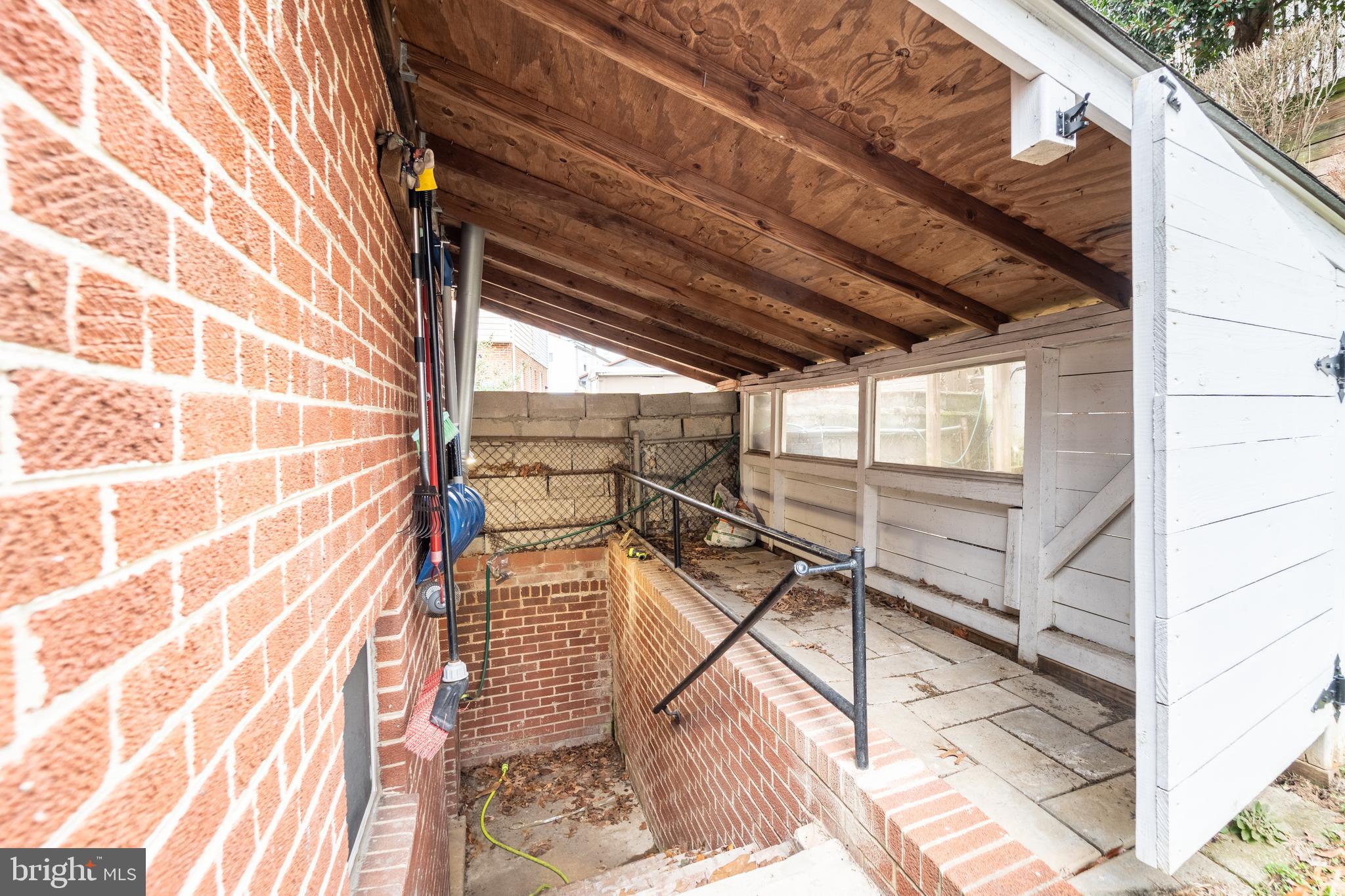ANNALANE TERRACE - Residential Lease