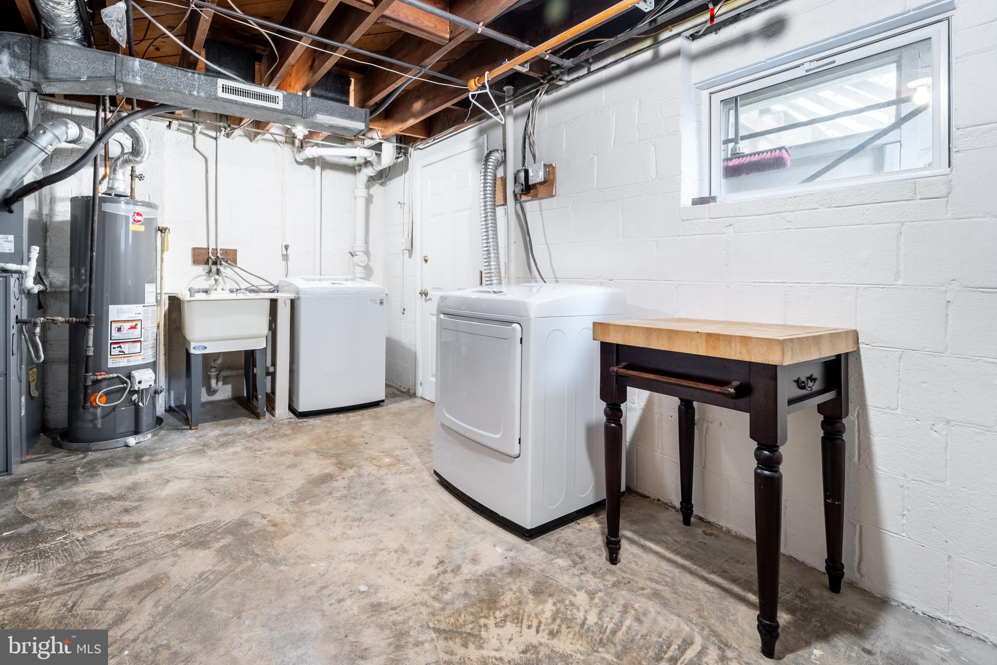 ANNALANE TERRACE - Residential Lease