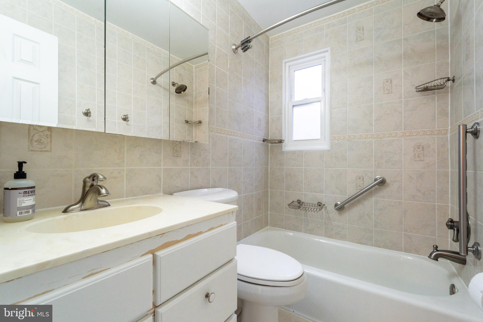 ANNALANE TERRACE - Residential Lease