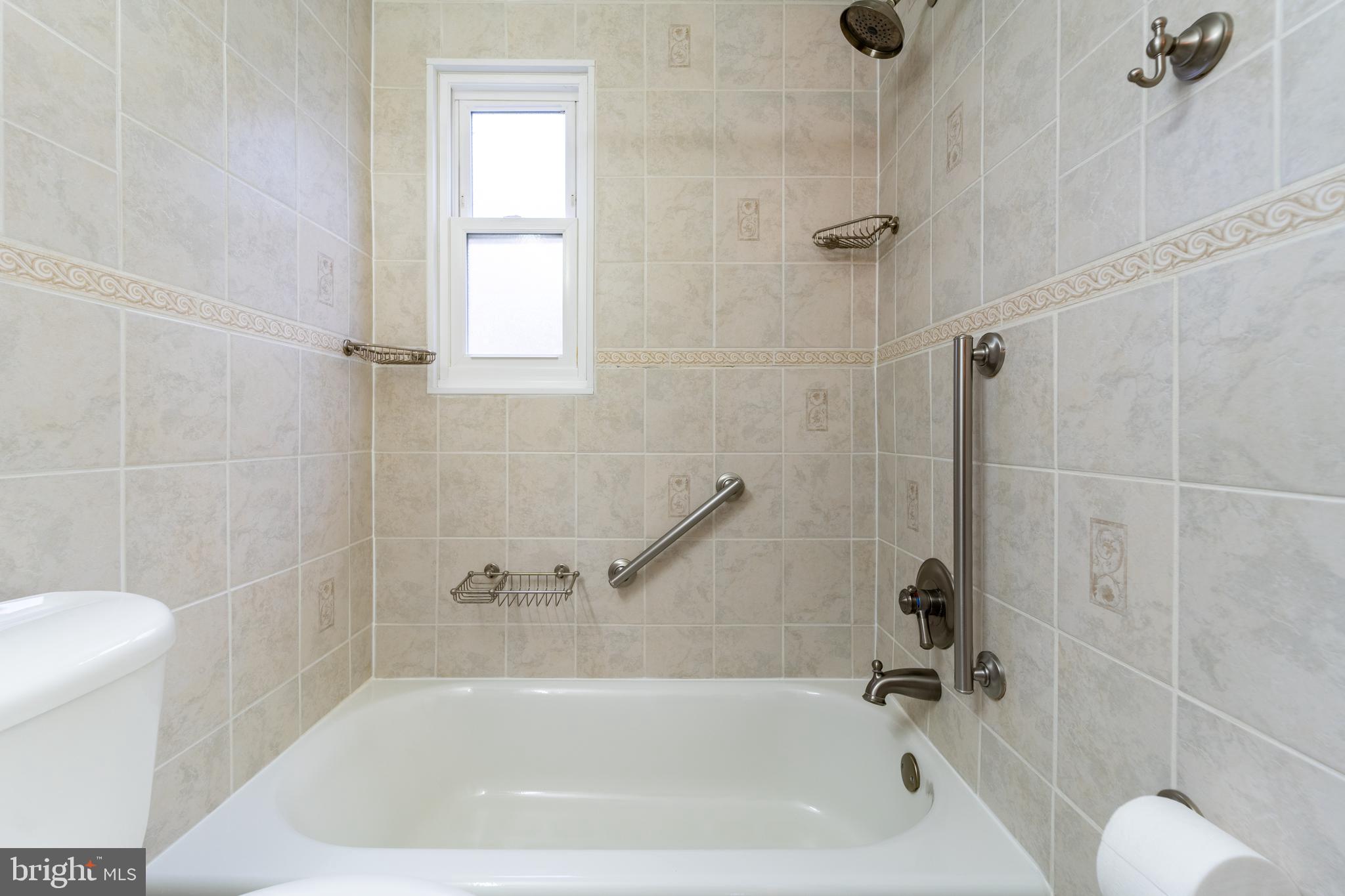 ANNALANE TERRACE - Residential Lease