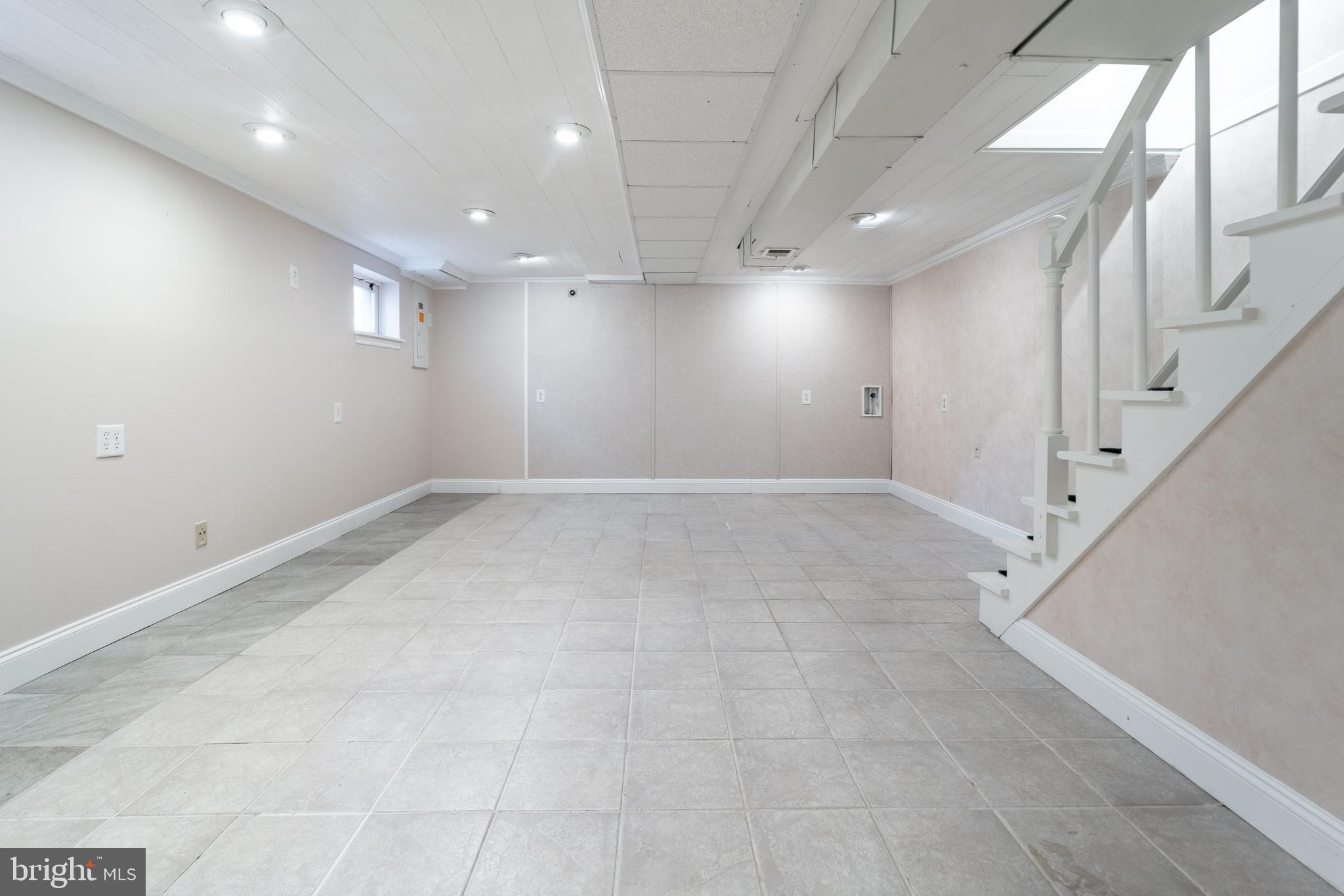 ANNALANE TERRACE - Residential Lease