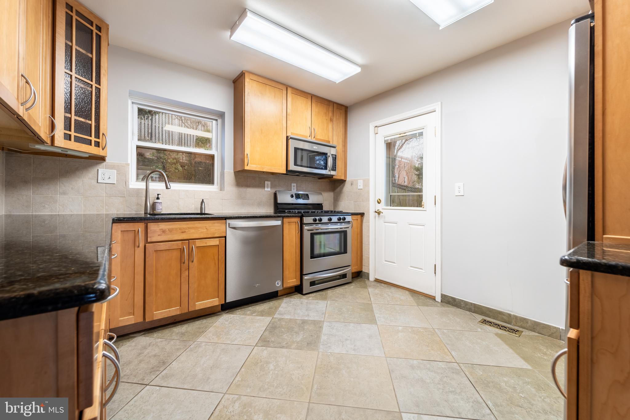 ANNALANE TERRACE - Residential Lease
