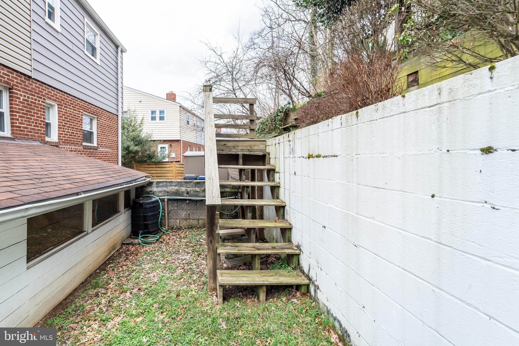 ANNALANE TERRACE - Residential Lease