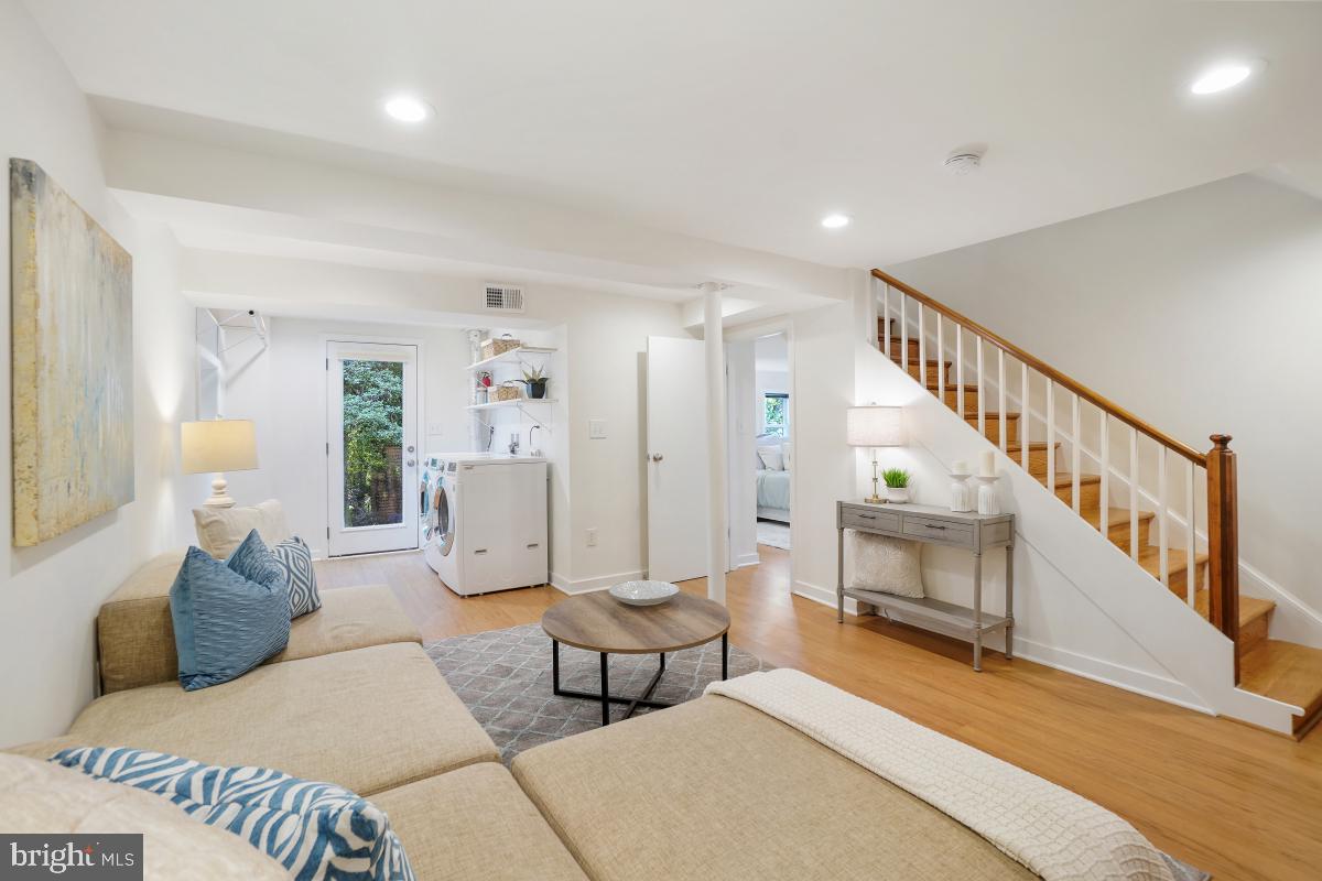 SILVER SPRING - Residential