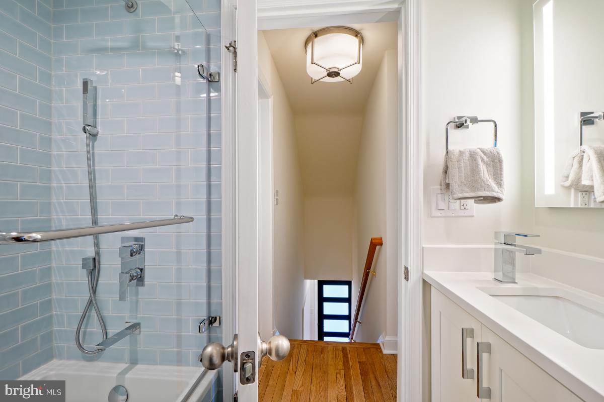 SILVER SPRING - Residential