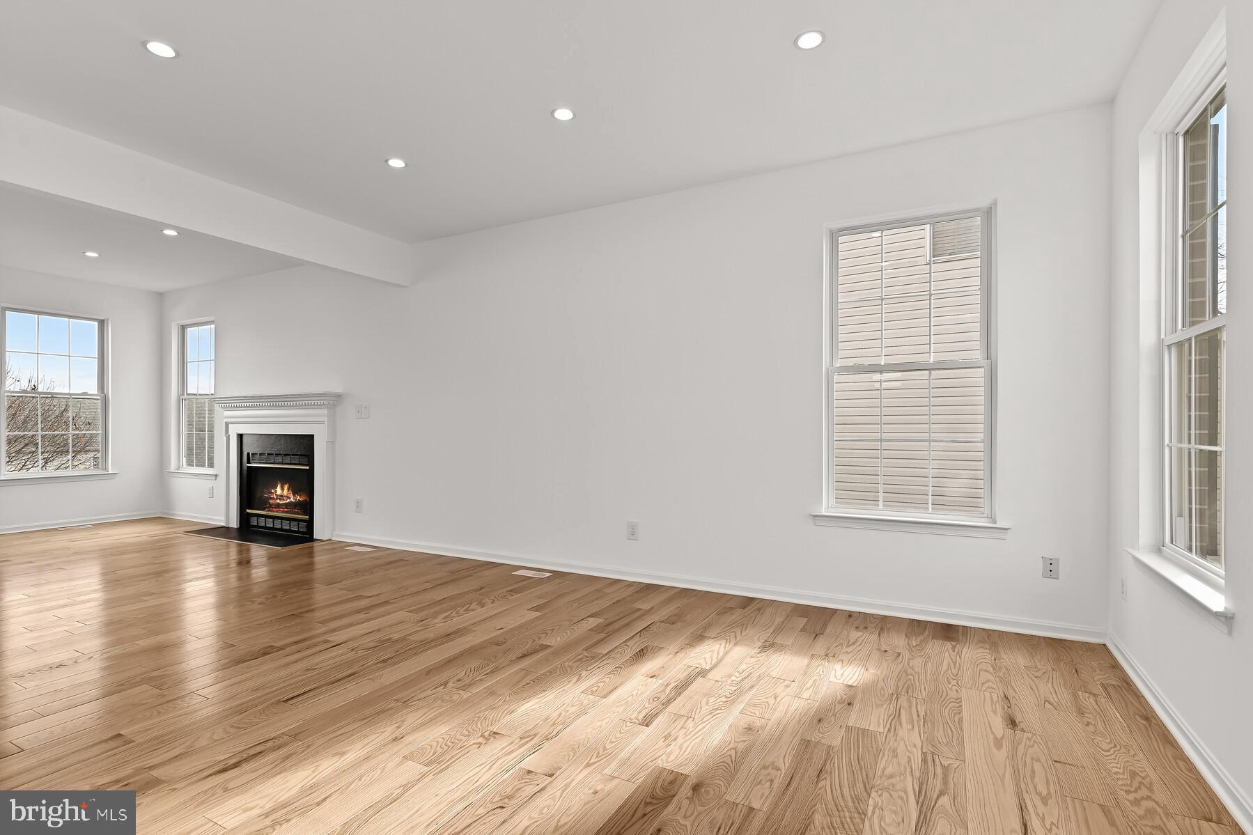SENECA CROSSING - Residential