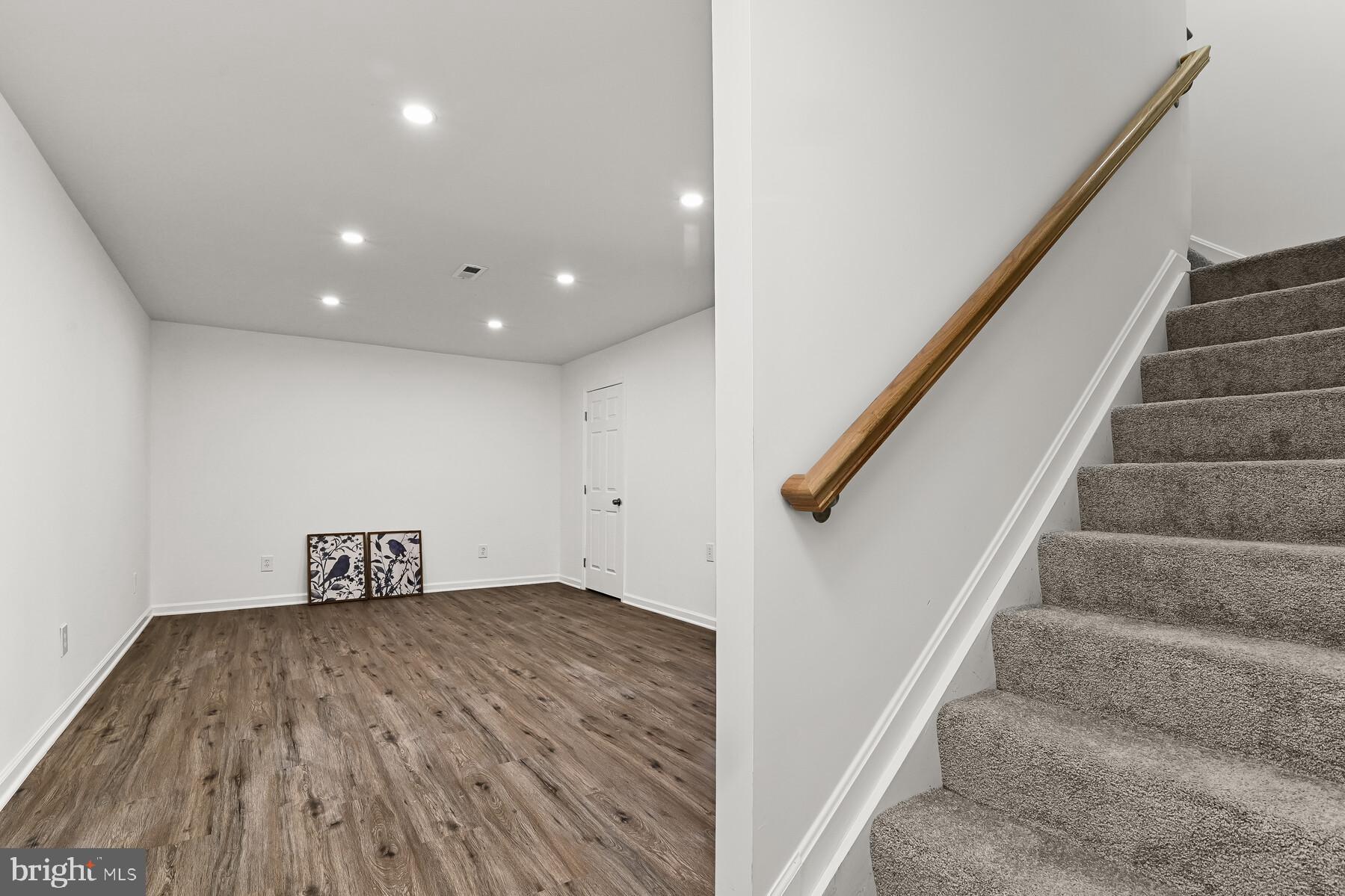SENECA CROSSING - Residential