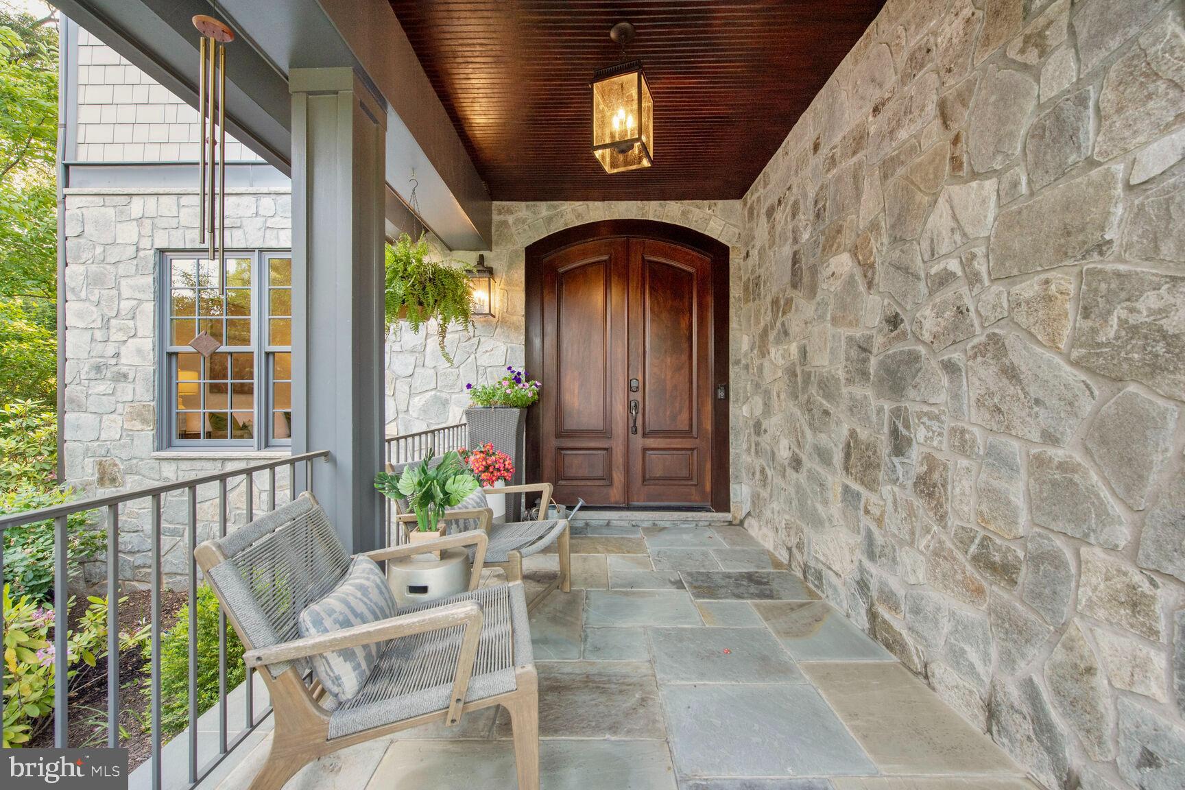 LEE HEIGHTS - Residential