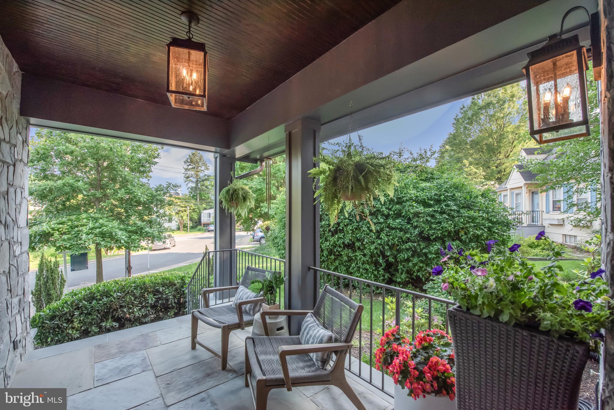 LEE HEIGHTS - Residential
