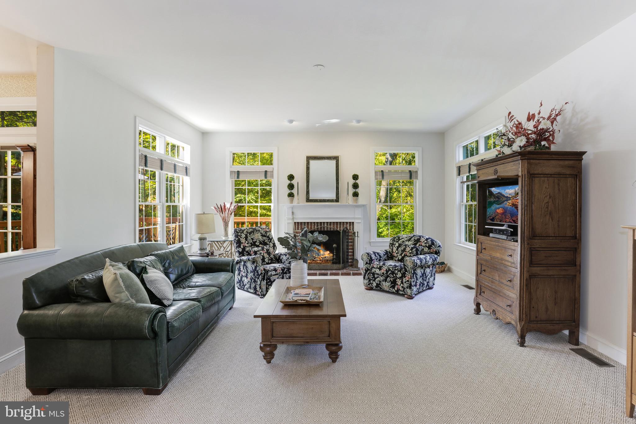 INGLESIDE - Residential