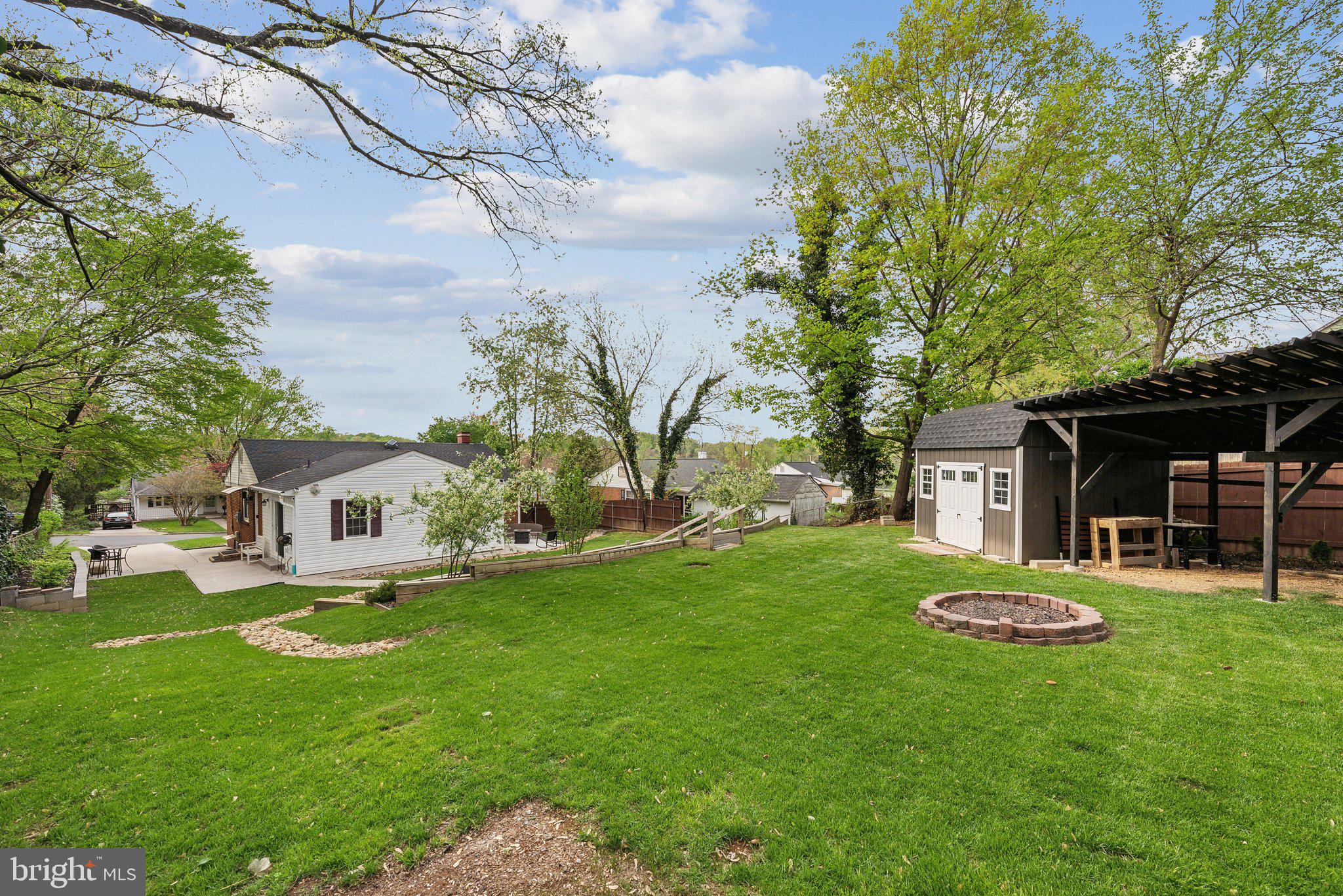 VIRGINIA HILLS - Residential