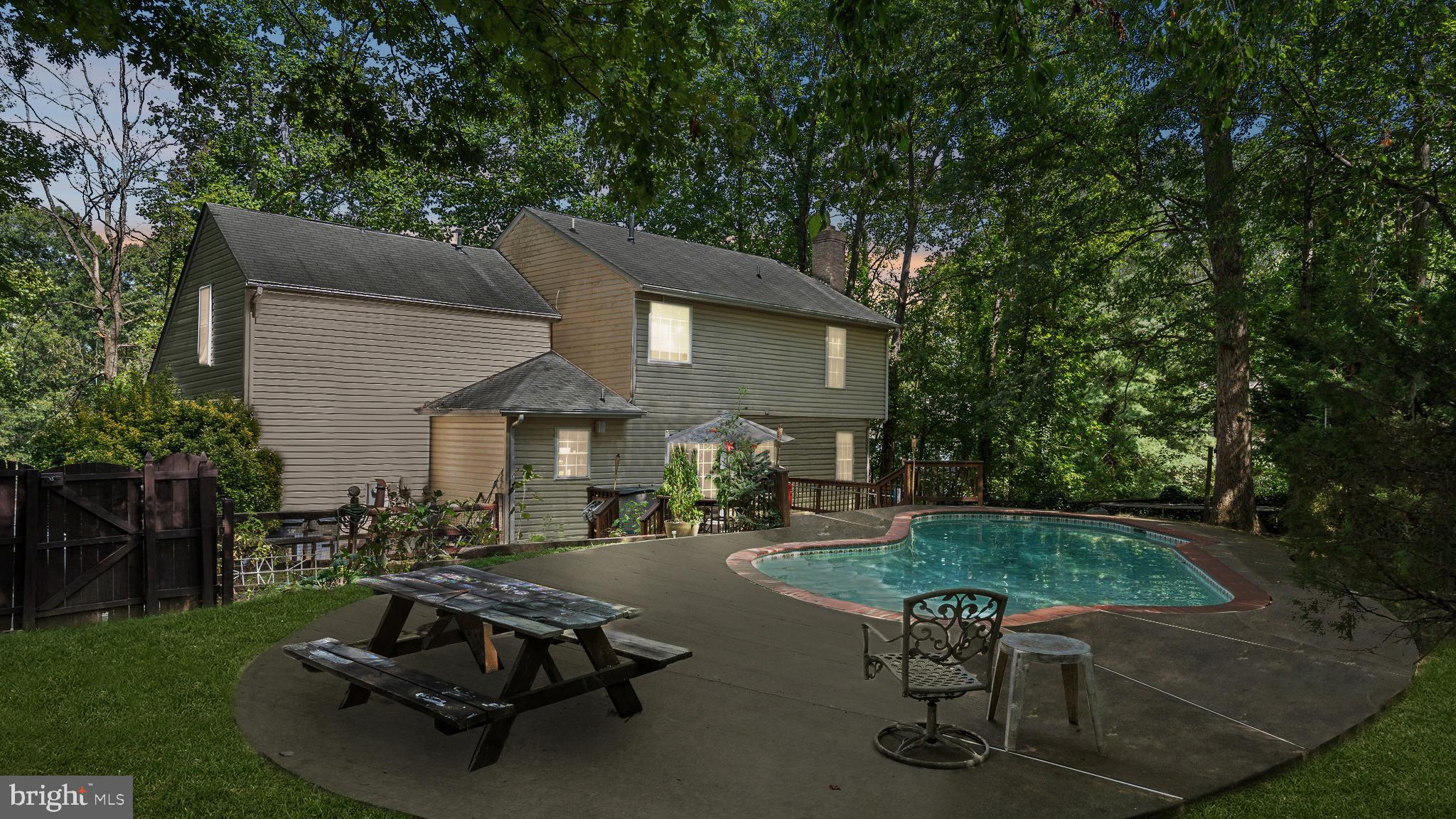 SMOKETREE - Residential