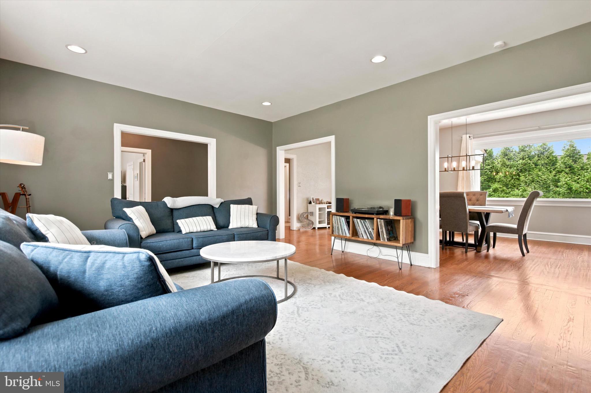 CURRAN TERRACE - Residential