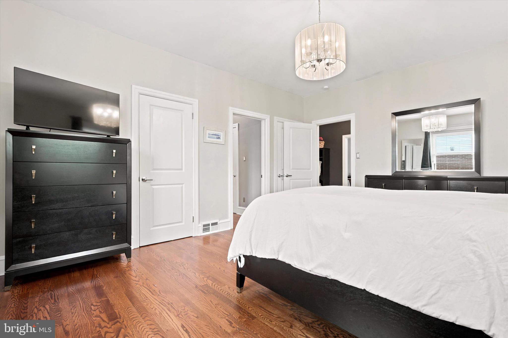 CURRAN TERRACE - Residential
