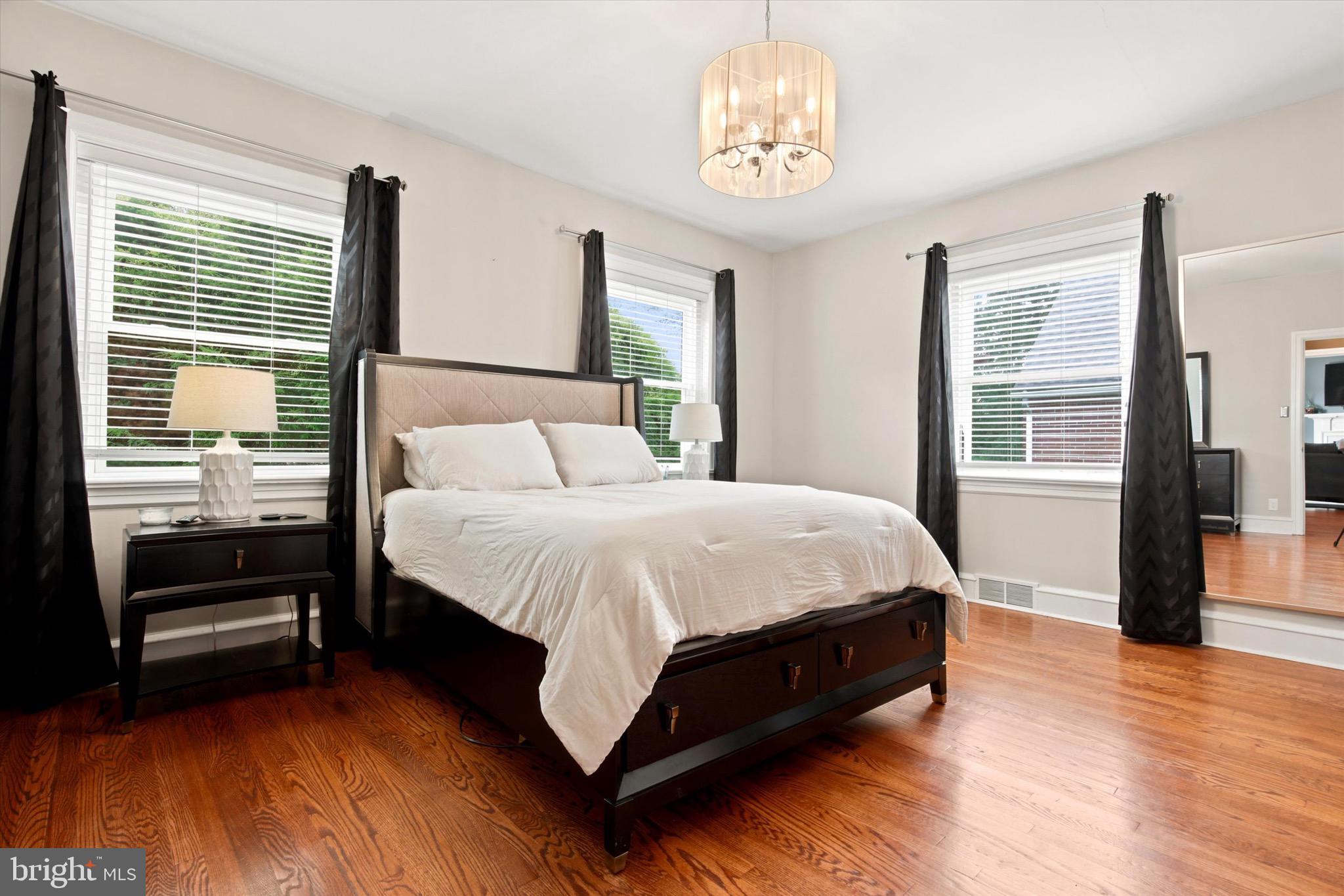 CURRAN TERRACE - Residential