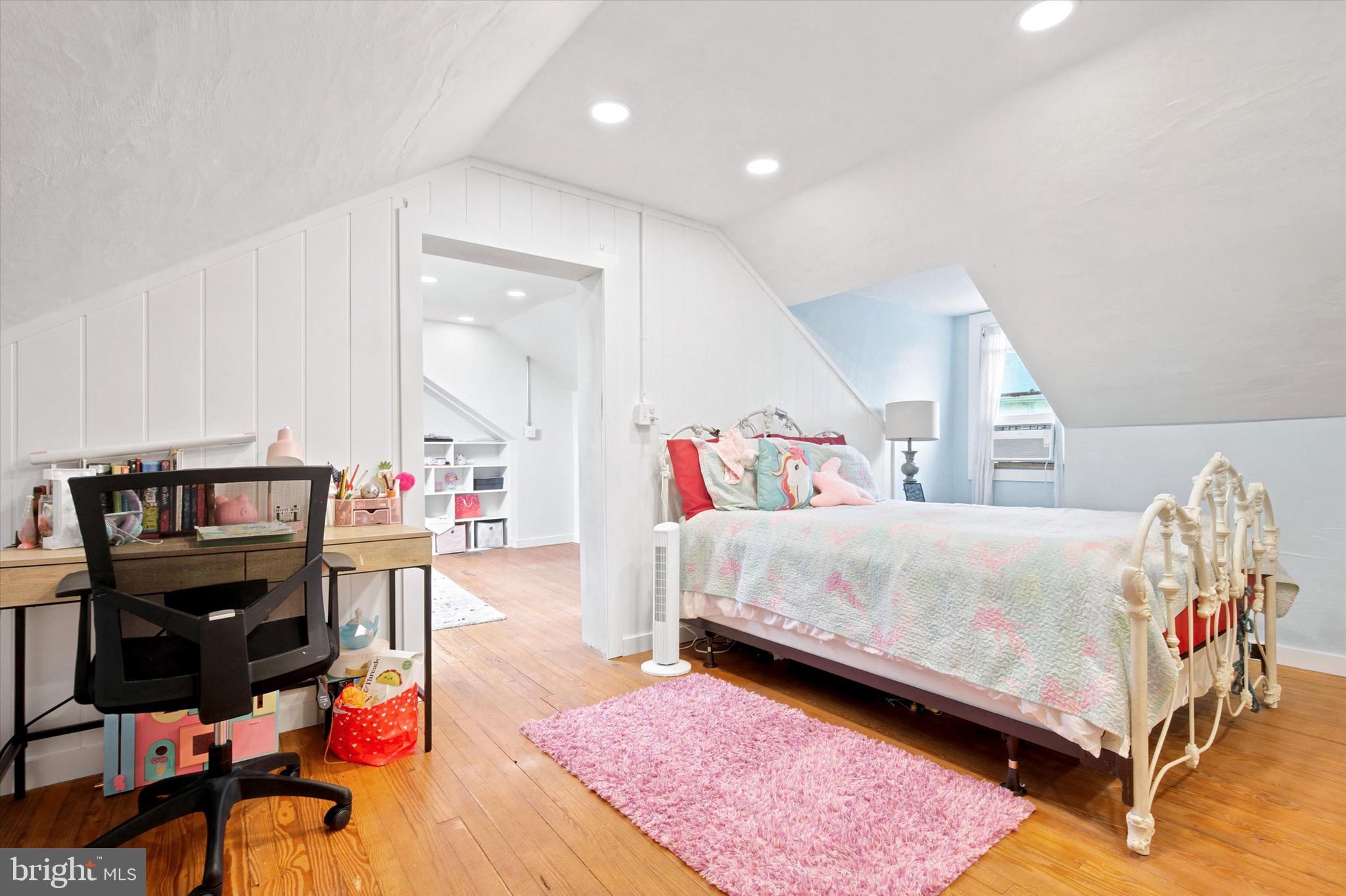 CURRAN TERRACE - Residential
