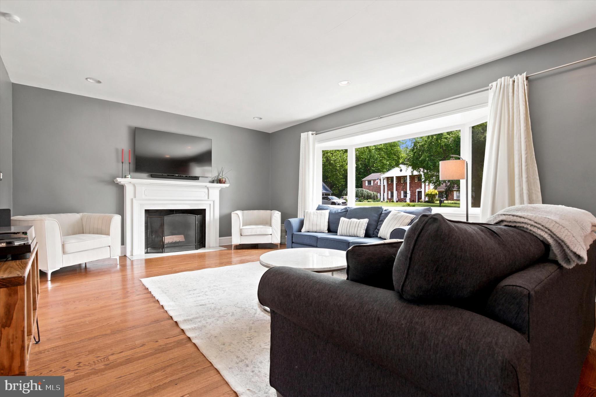 CURRAN TERRACE - Residential