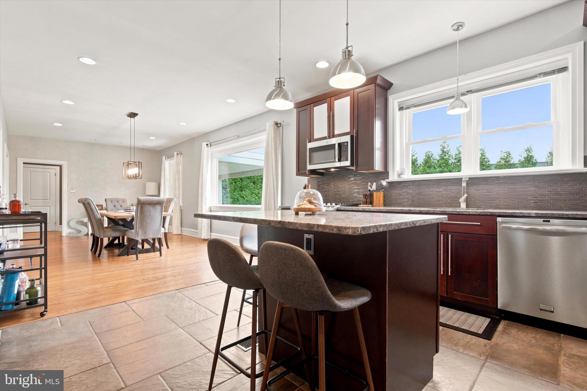 CURRAN TERRACE - Residential