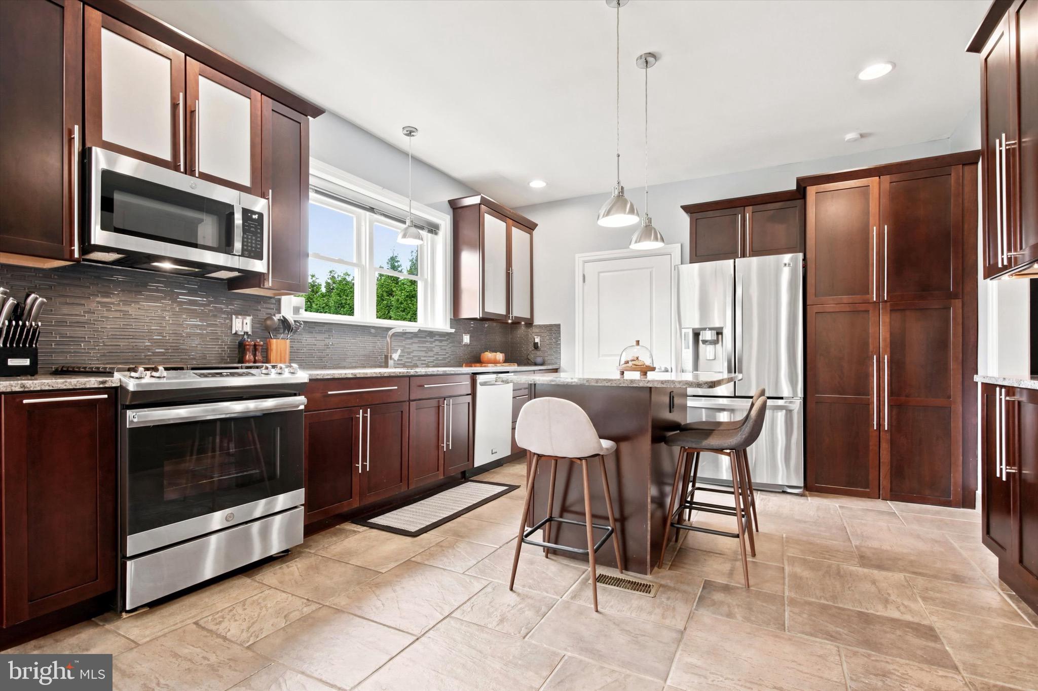 CURRAN TERRACE - Residential