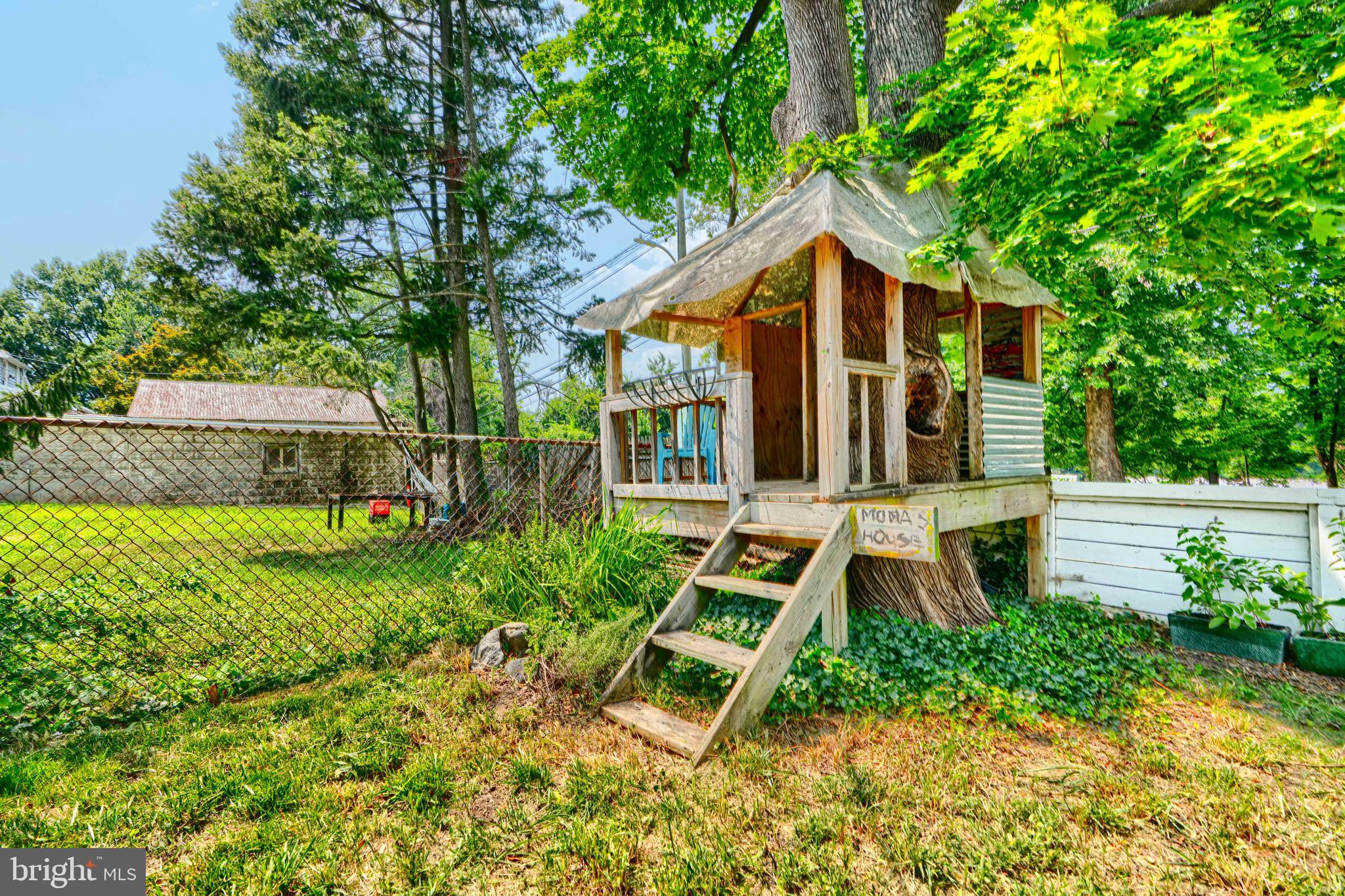 HAMPDEN HISTORIC DISTRICT - Residential