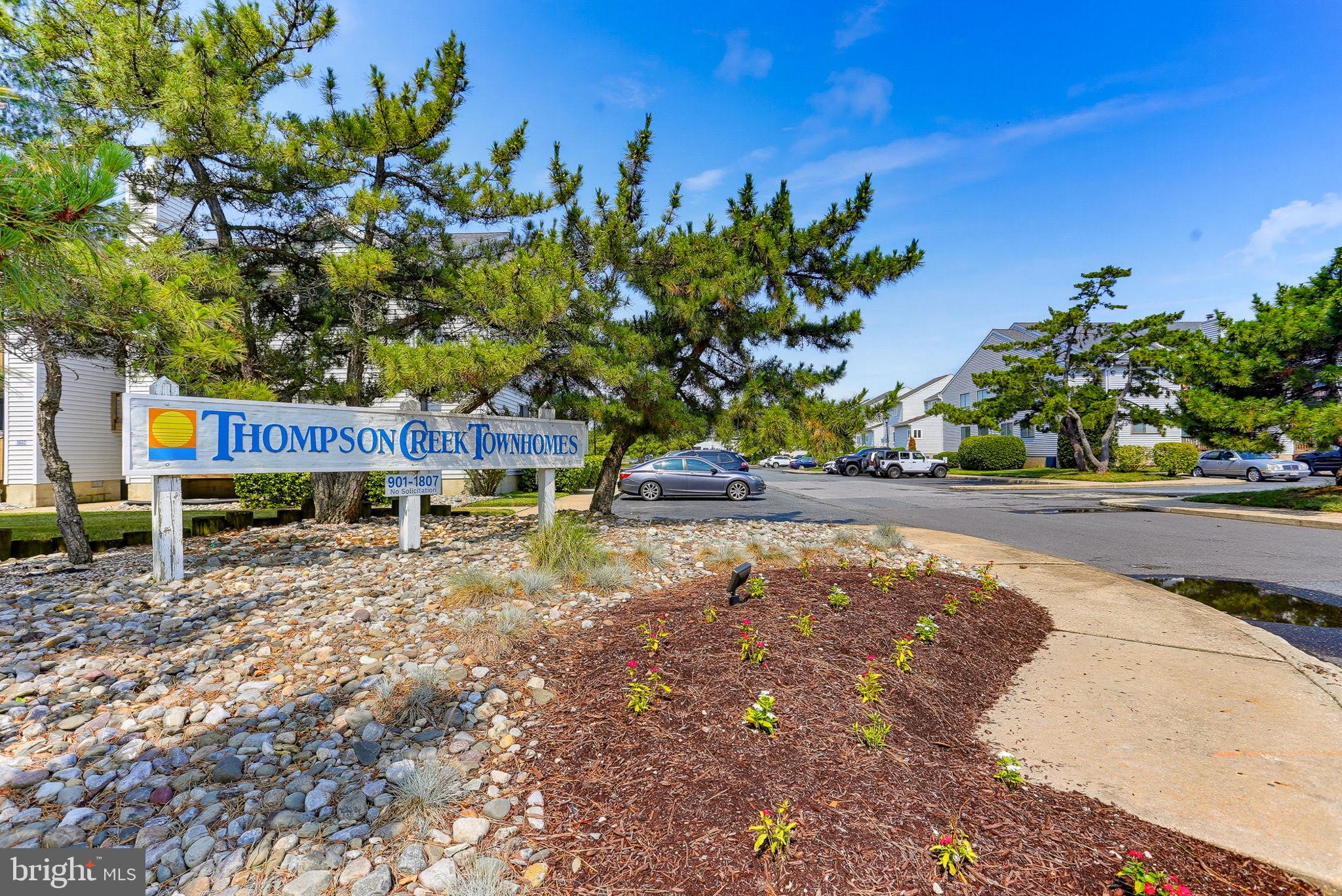 THOMPSON CREEK CONDOS - Residential