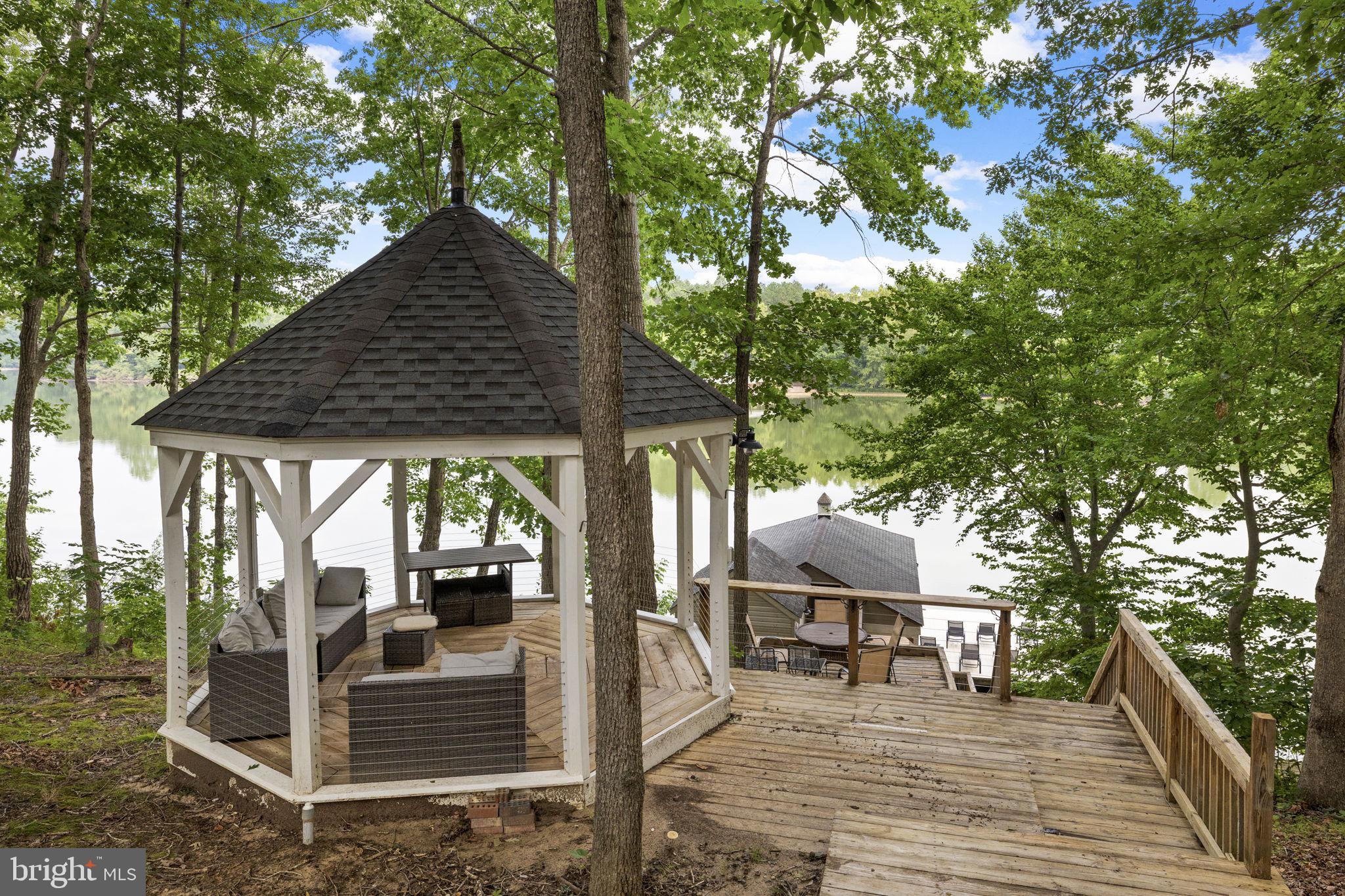 KELLYS LANDING - Residential