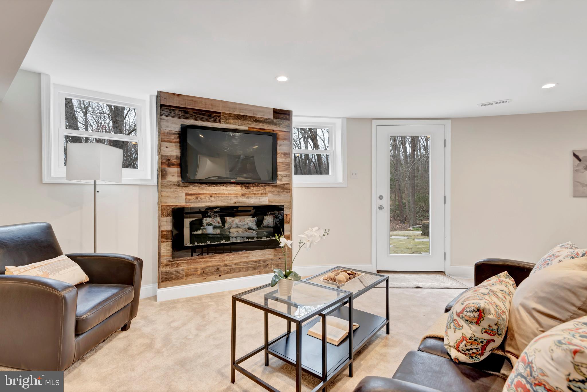 EATONS LANDING - Residential