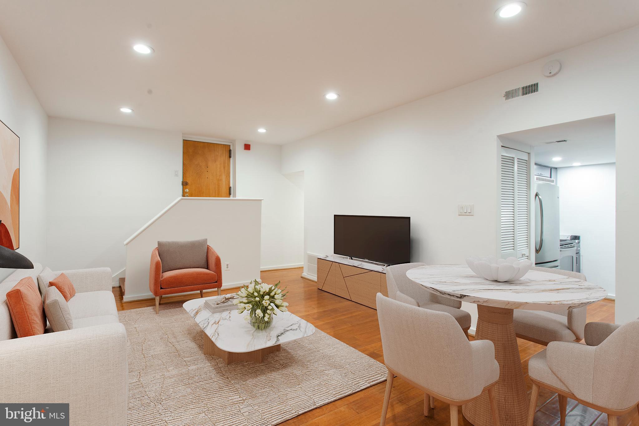 WASHINGTON SQ WEST - Residential