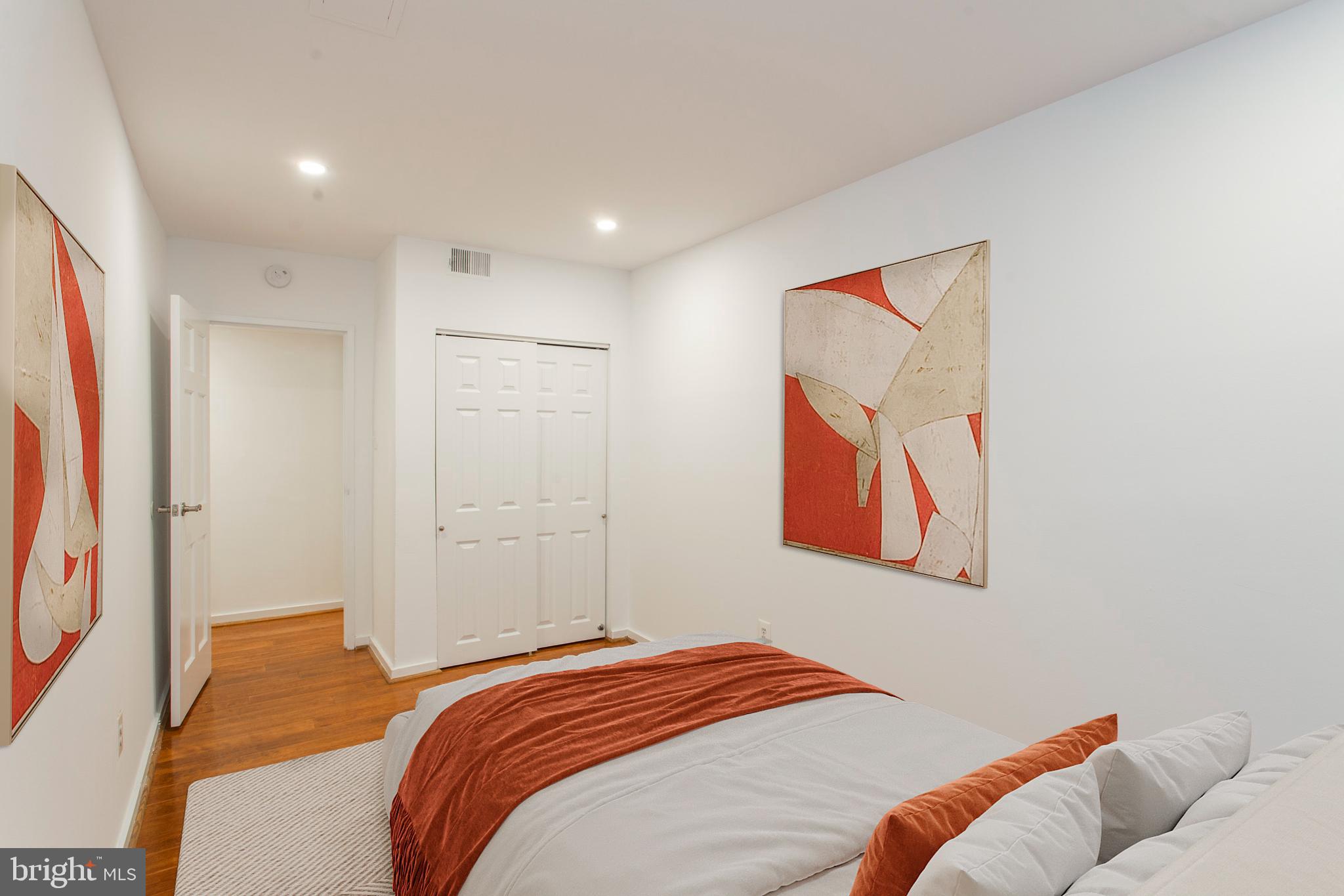 WASHINGTON SQ WEST - Residential