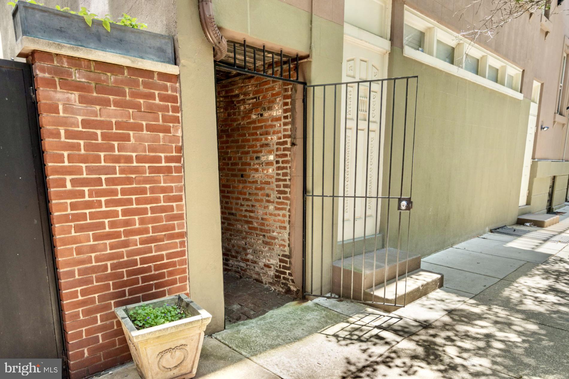 WASHINGTON SQ WEST - Residential