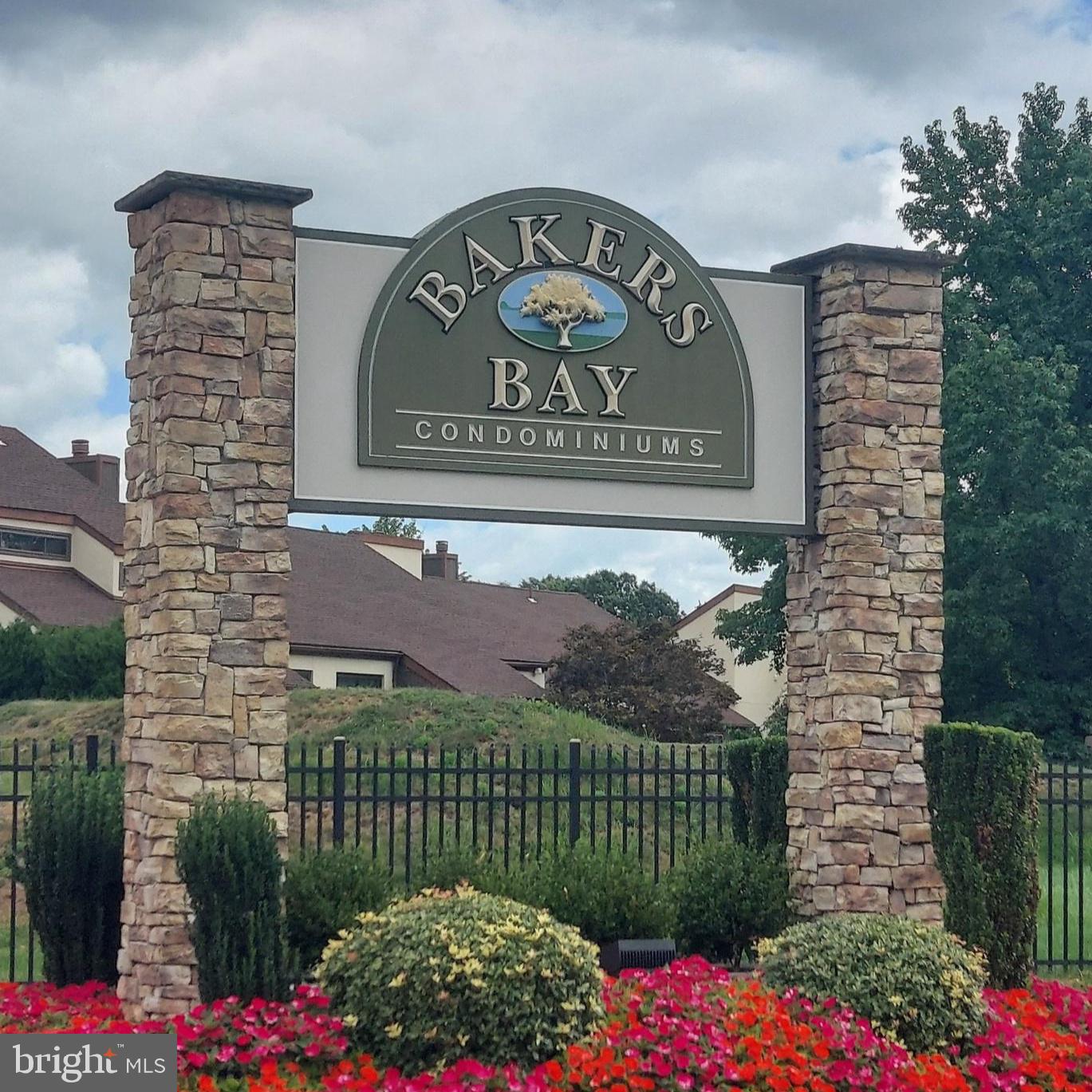 BAKERS BAY CONDOMINIUMS - Residential
