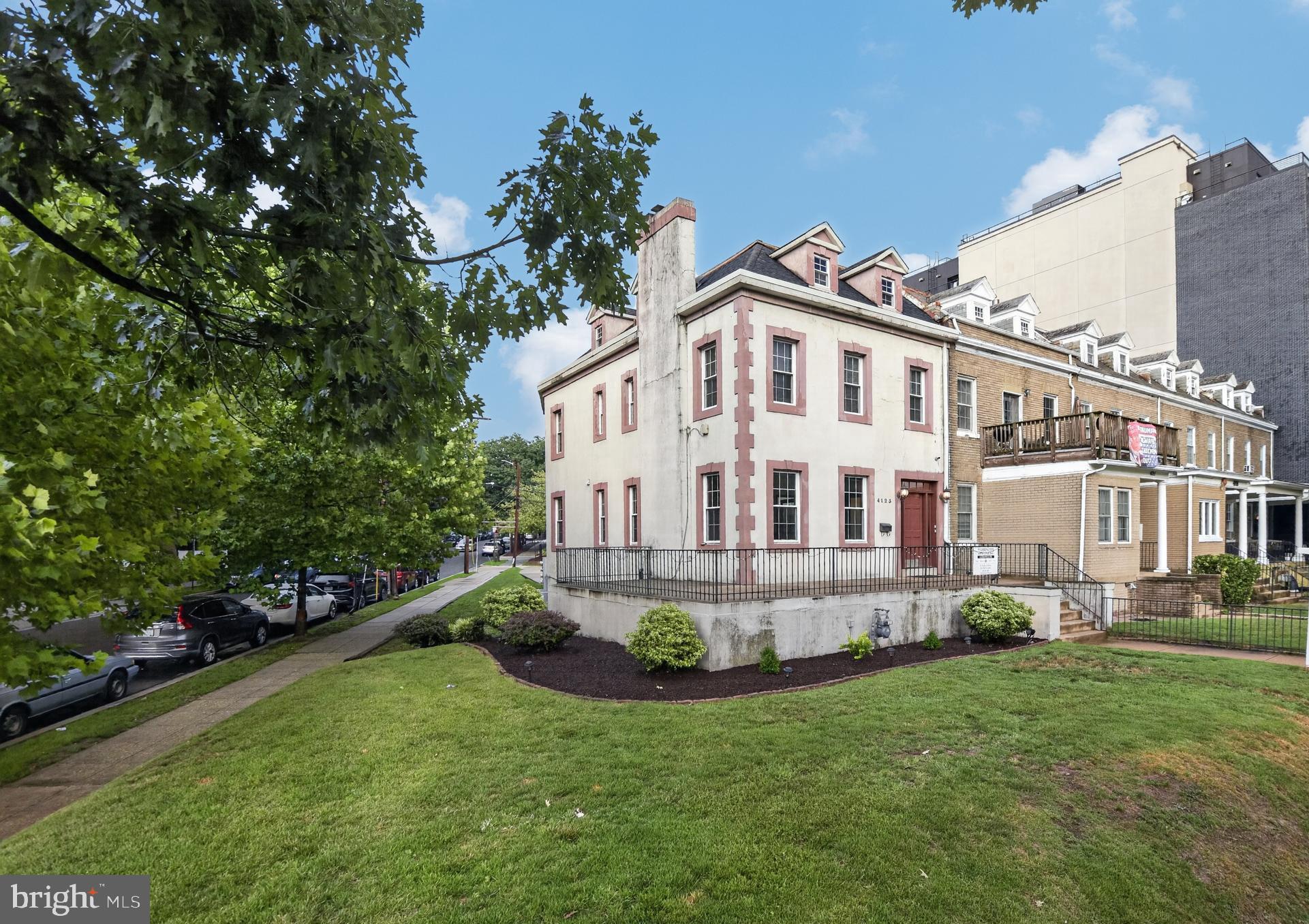 VAN NESS - Residential Income