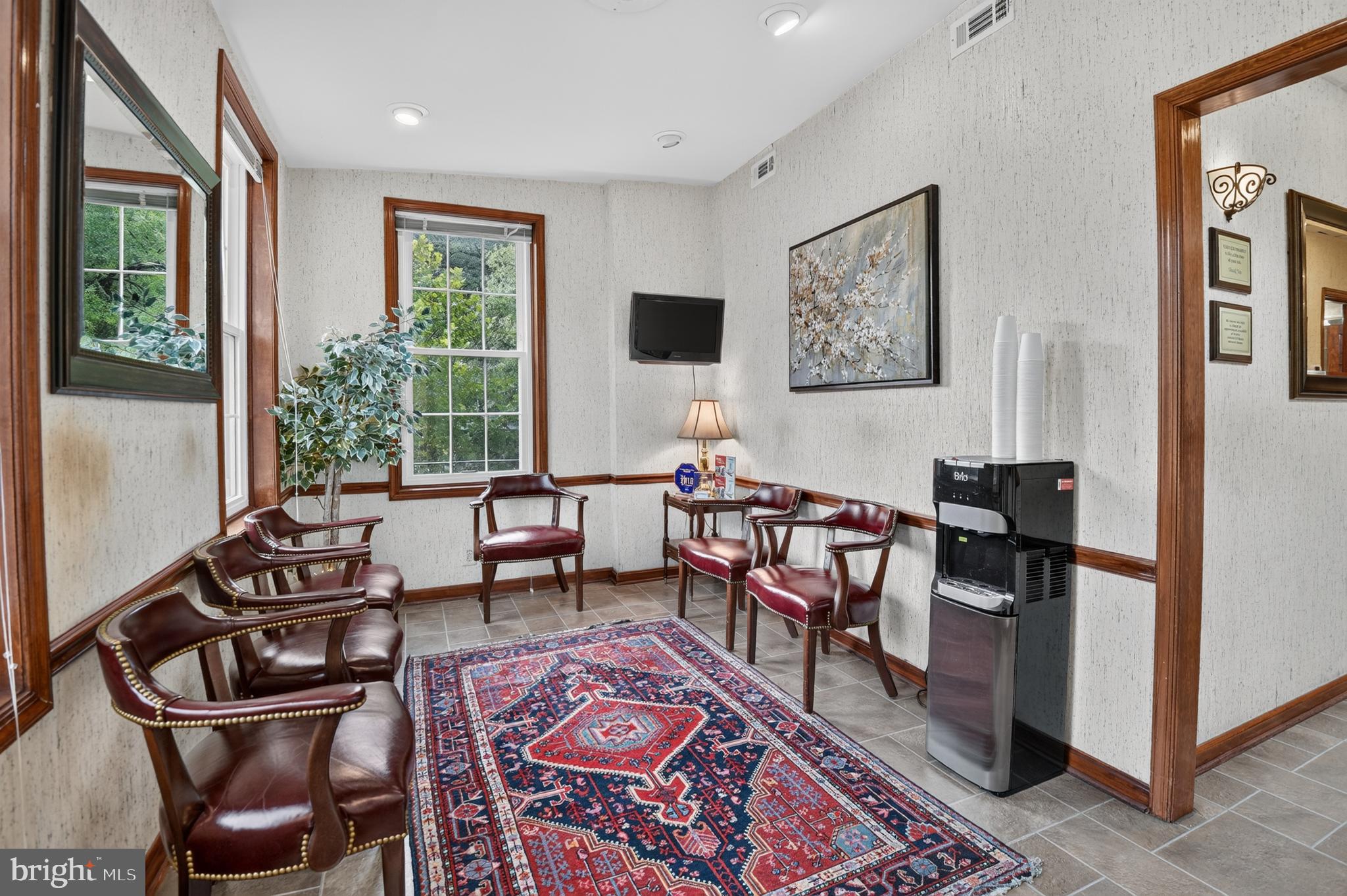 VAN NESS - Residential Income