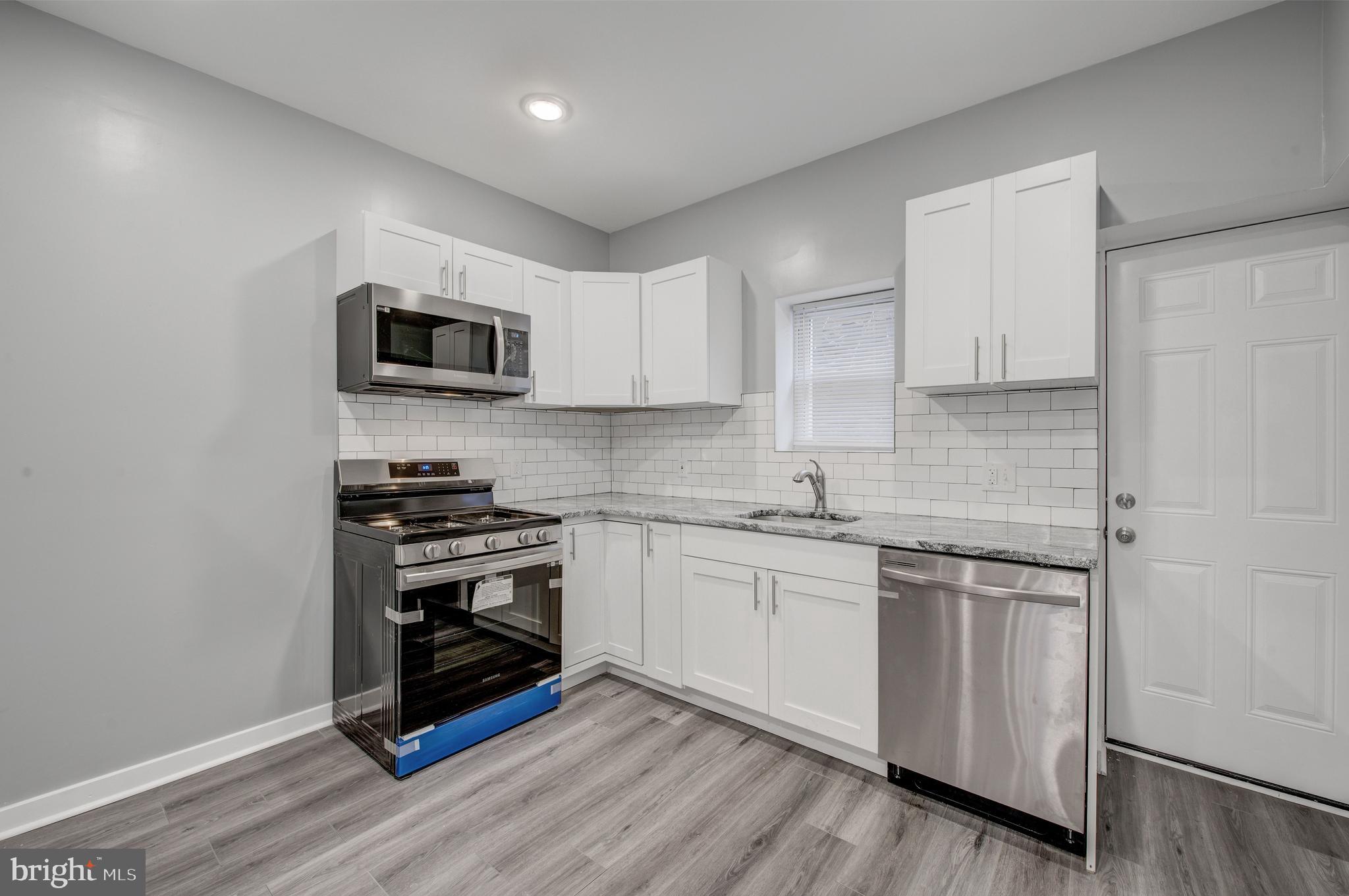 STRAWBERRY MANSION - Residential