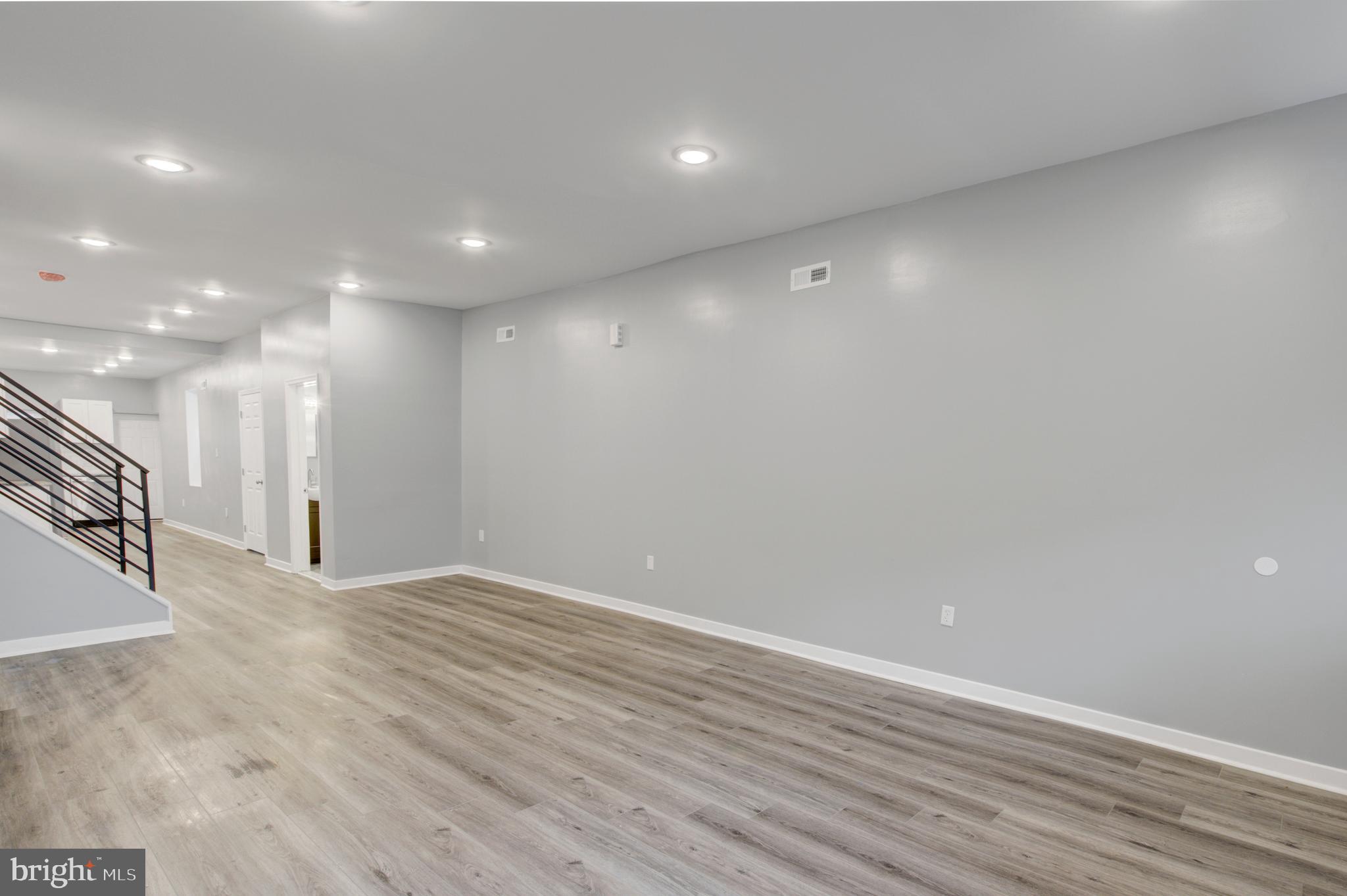 STRAWBERRY MANSION - Residential