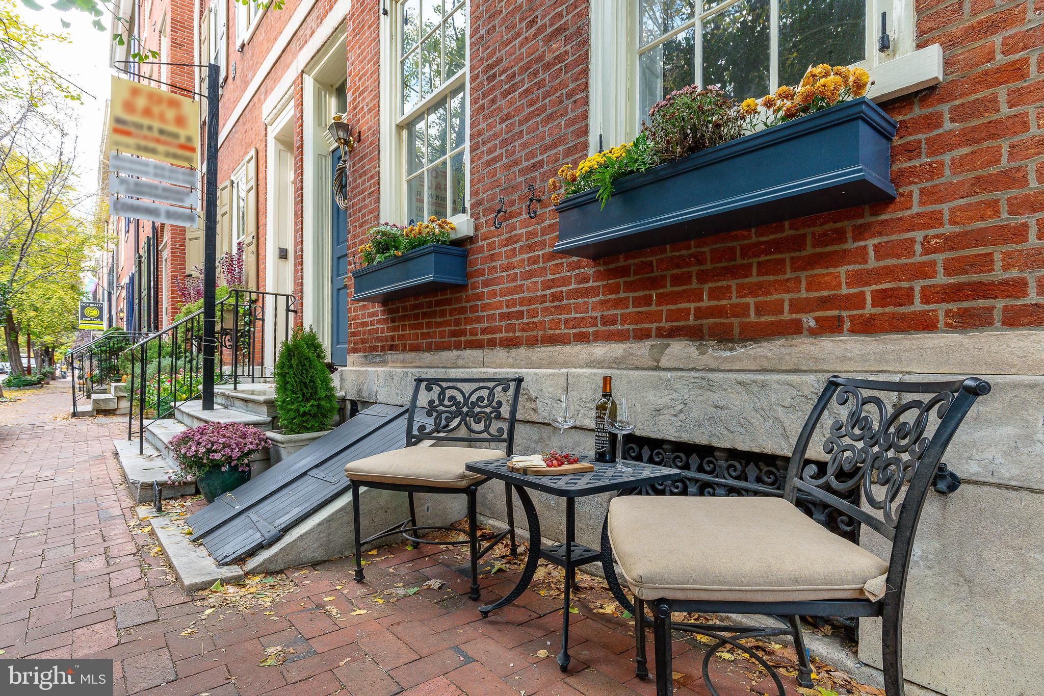 SOCIETY HILL - Residential