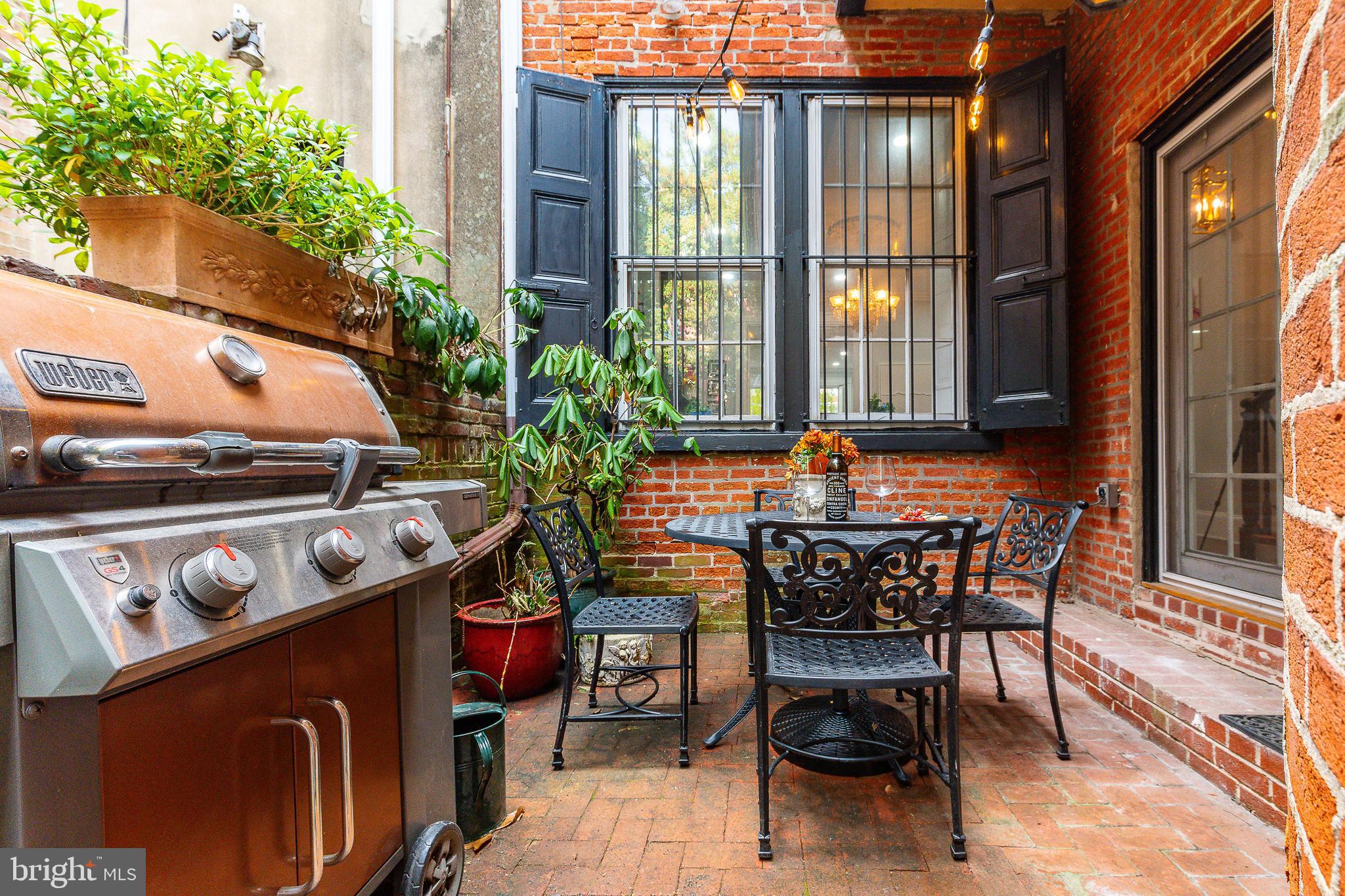SOCIETY HILL - Residential