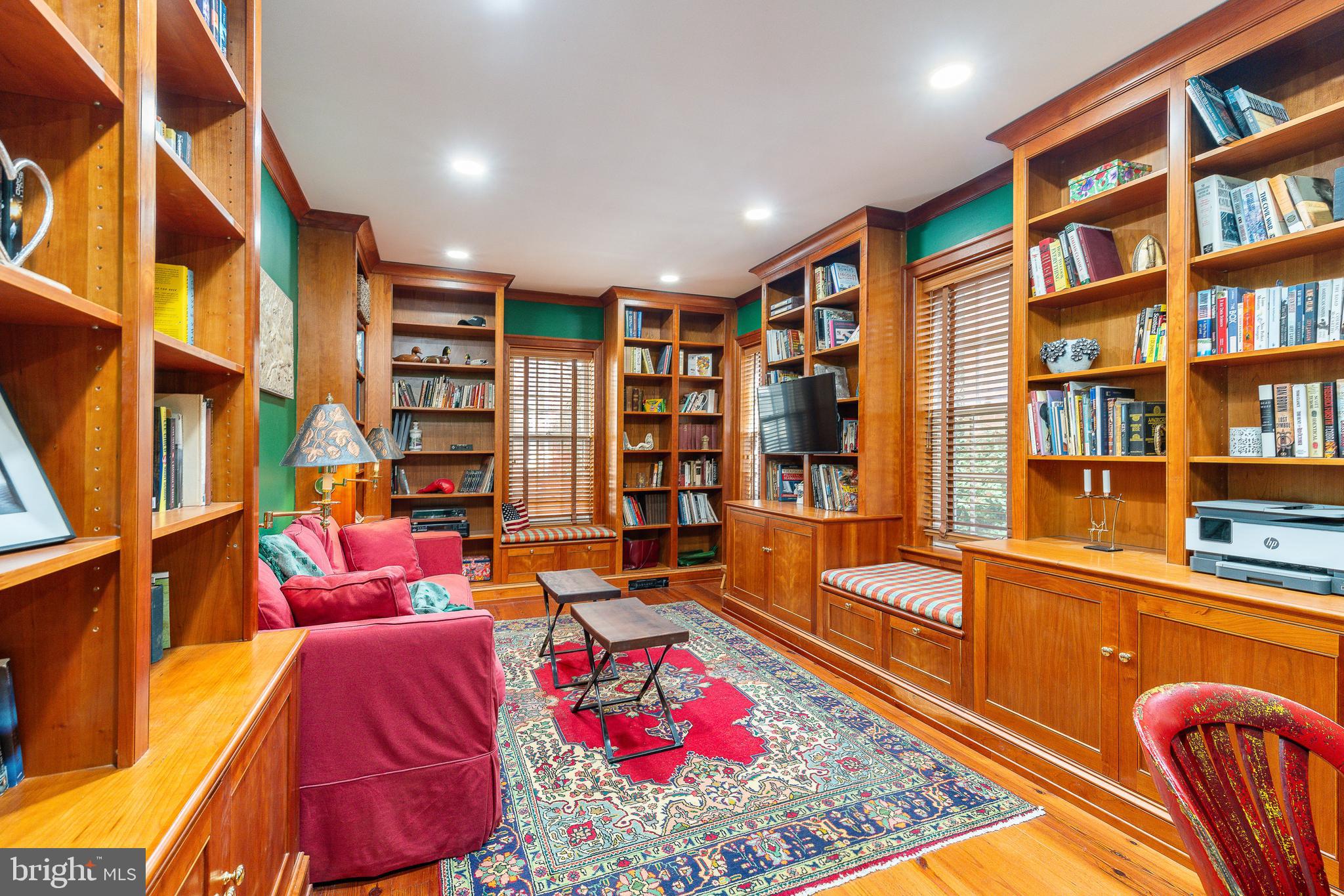 SOCIETY HILL - Residential