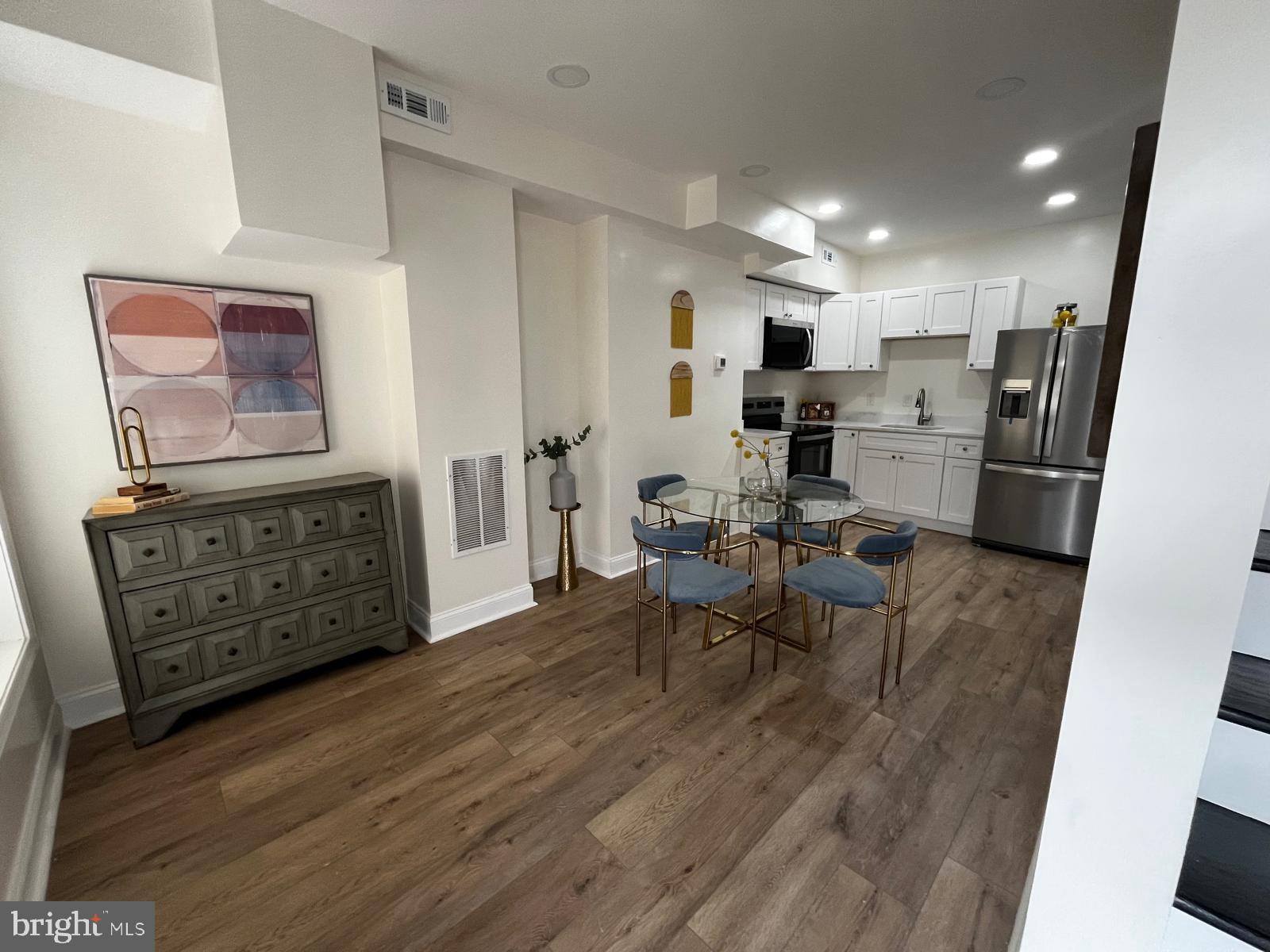 BIDDLE STREET - Residential