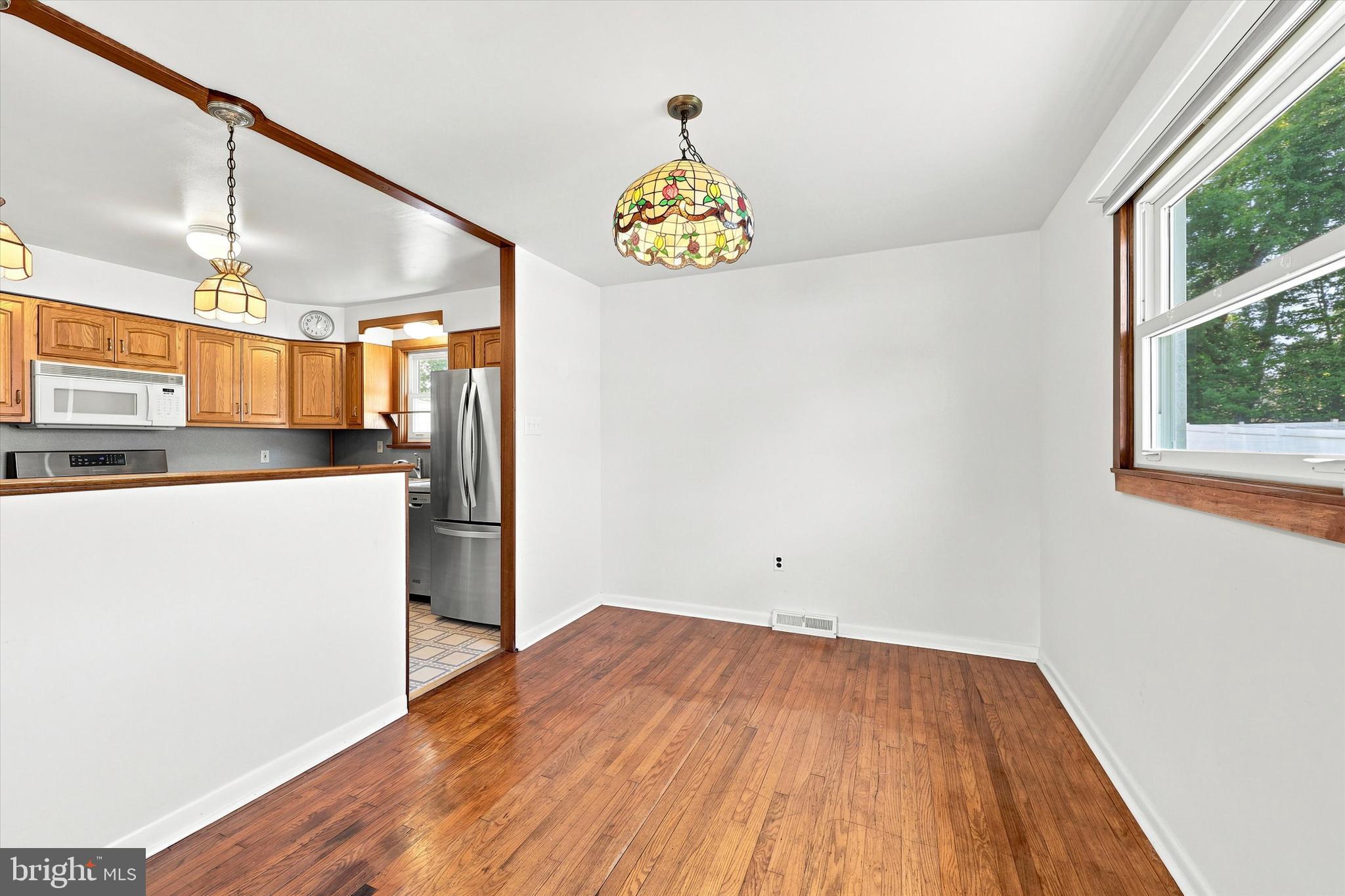 BROOKDALE GDNS - Residential