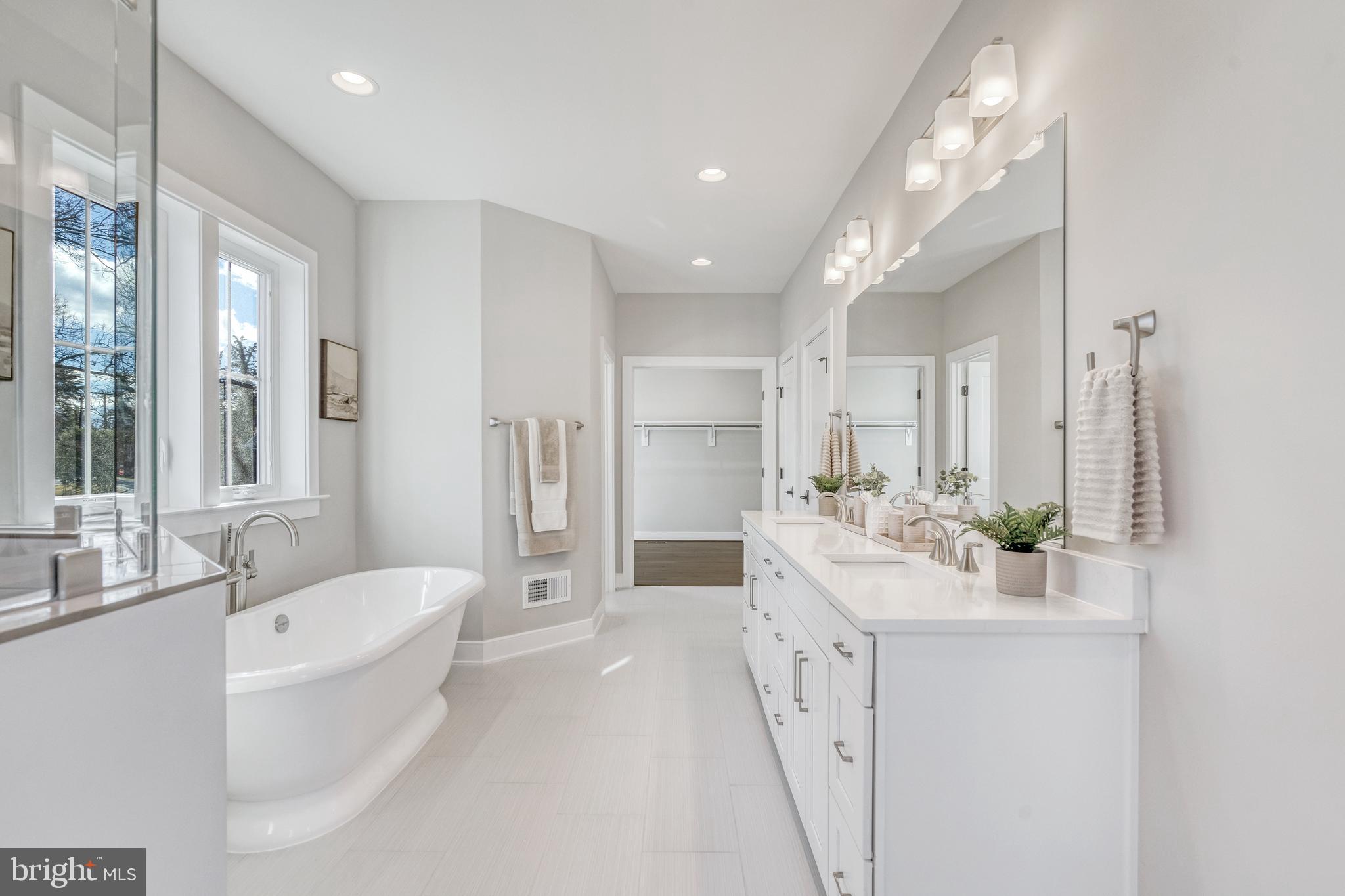 PIMMIT HILLS - Residential