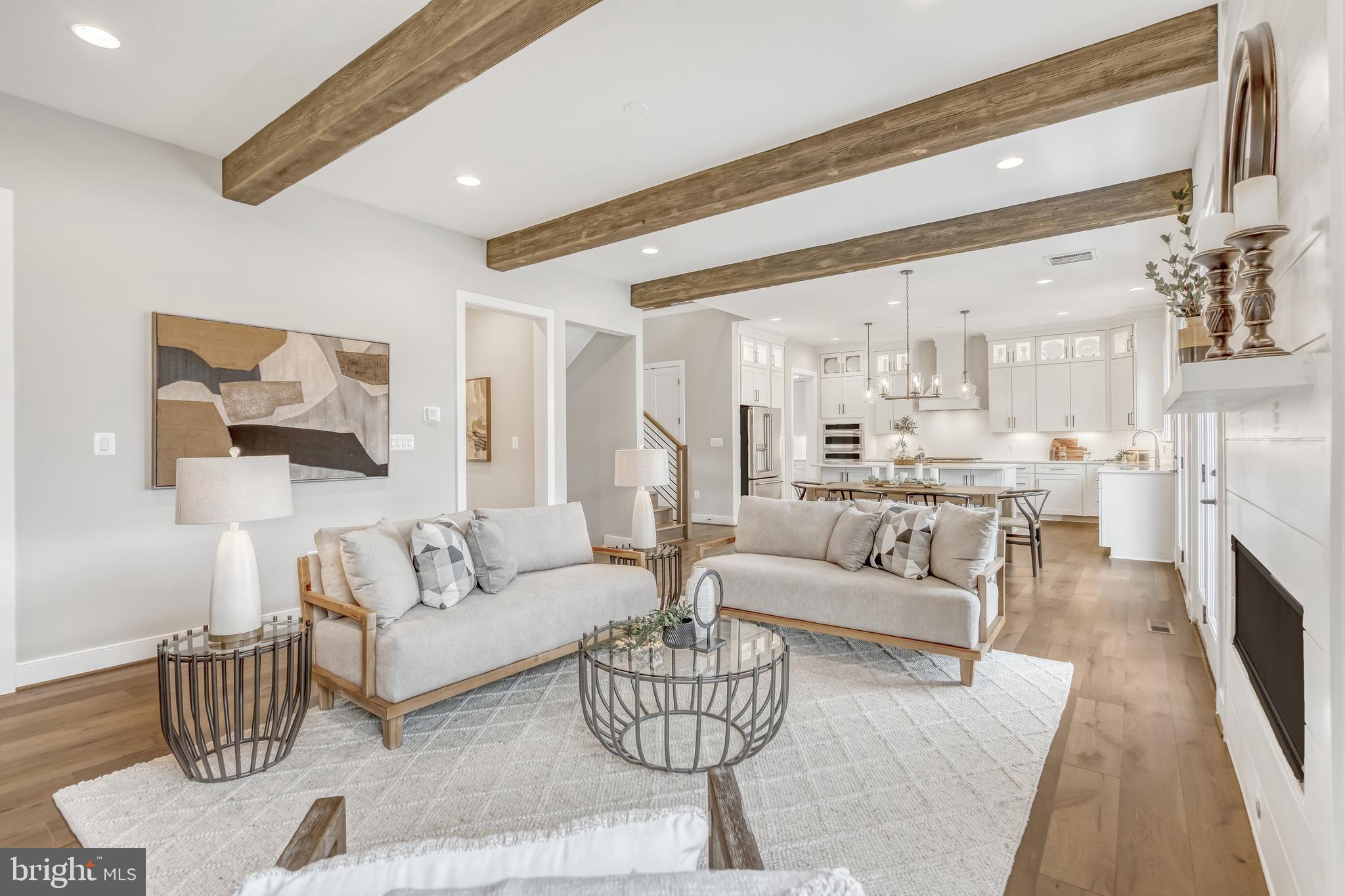 PIMMIT HILLS - Residential