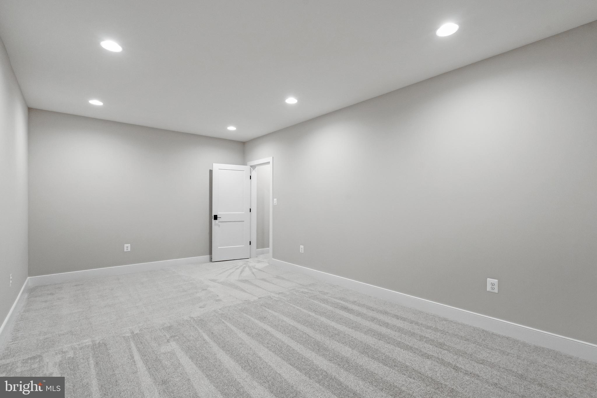 PIMMIT HILLS - Residential