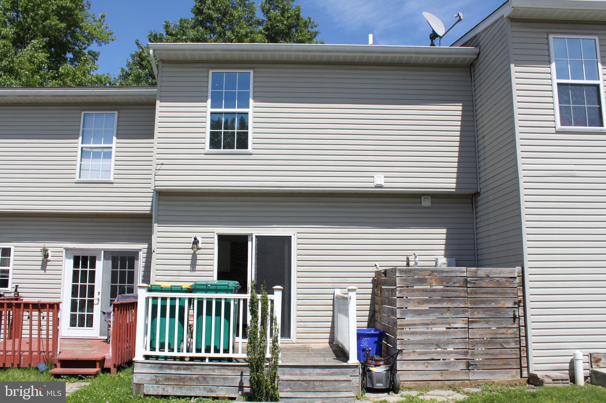 LAUREL HILLS NORTH - Residential
