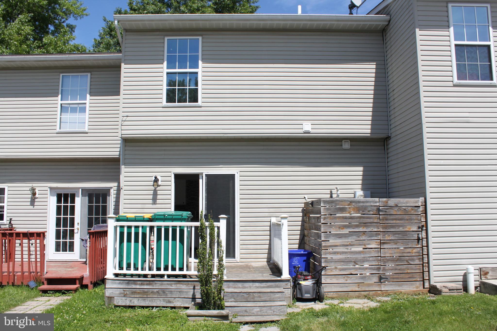 LAUREL HILLS NORTH - Residential