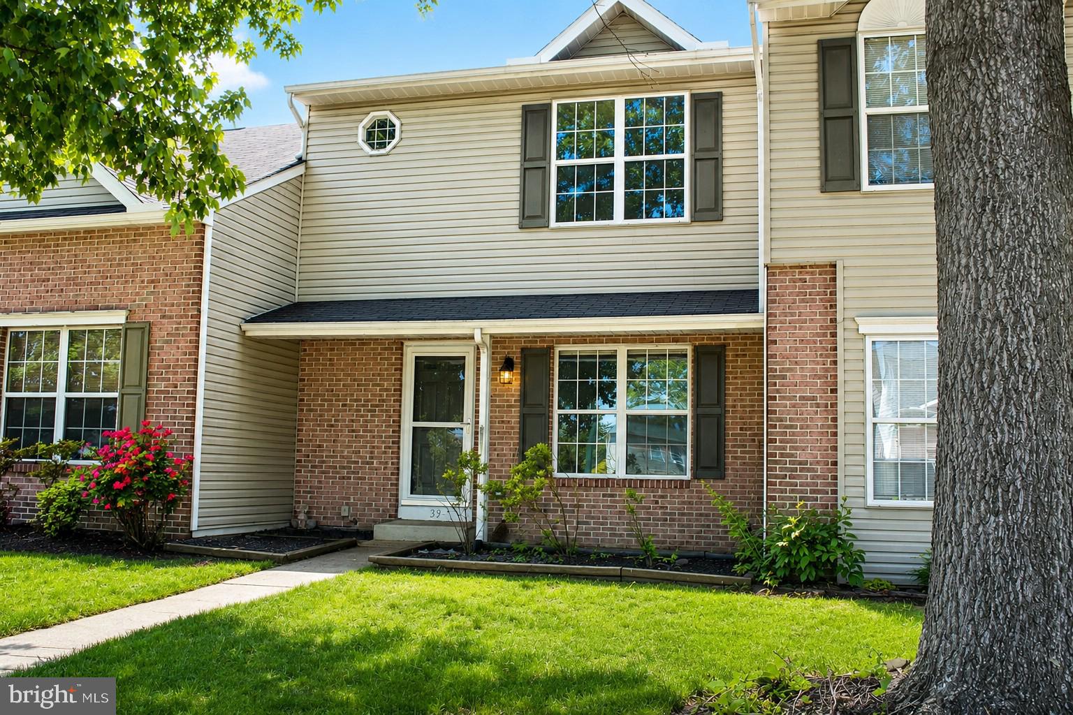 LAUREL HILLS NORTH - Residential