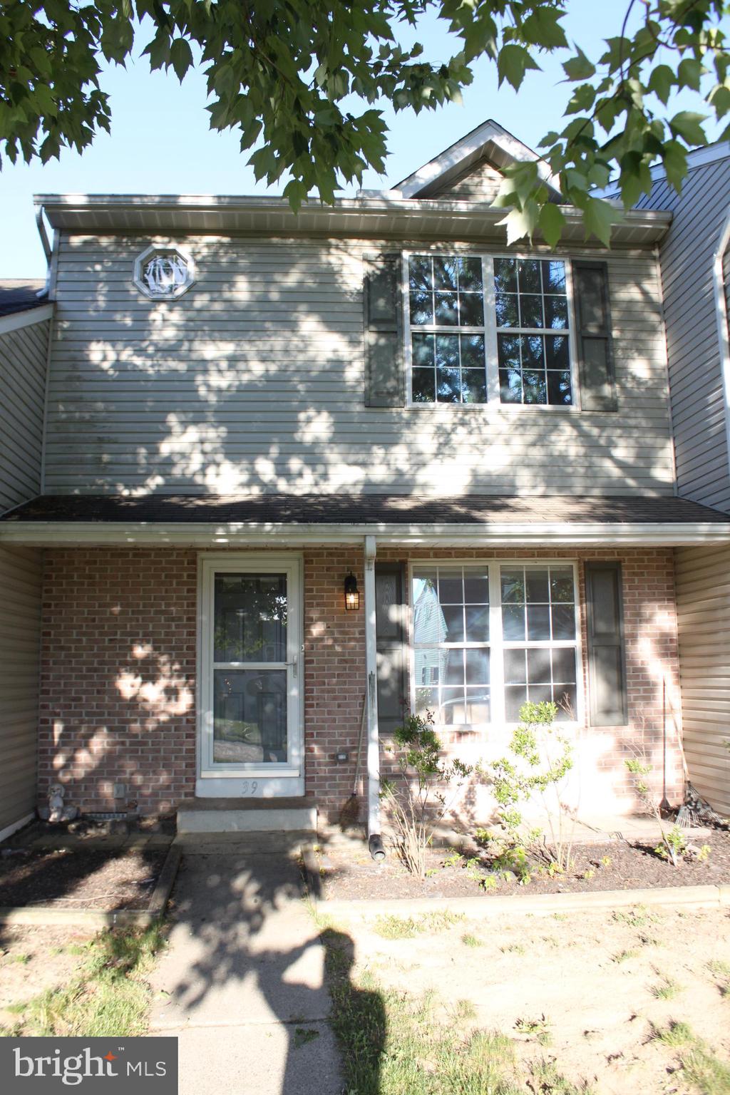 LAUREL HILLS NORTH - Residential