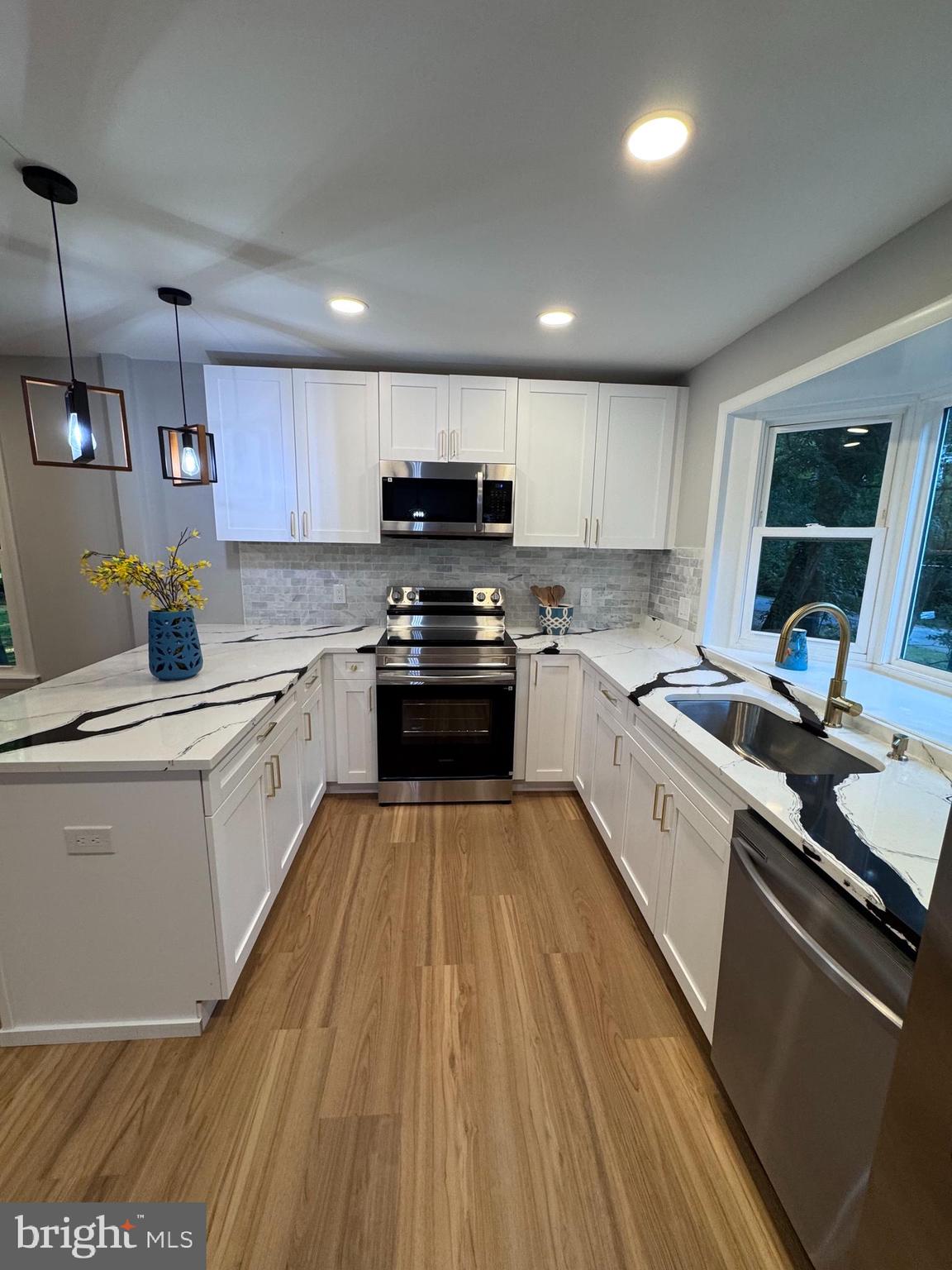 DRUM POINT - Residential