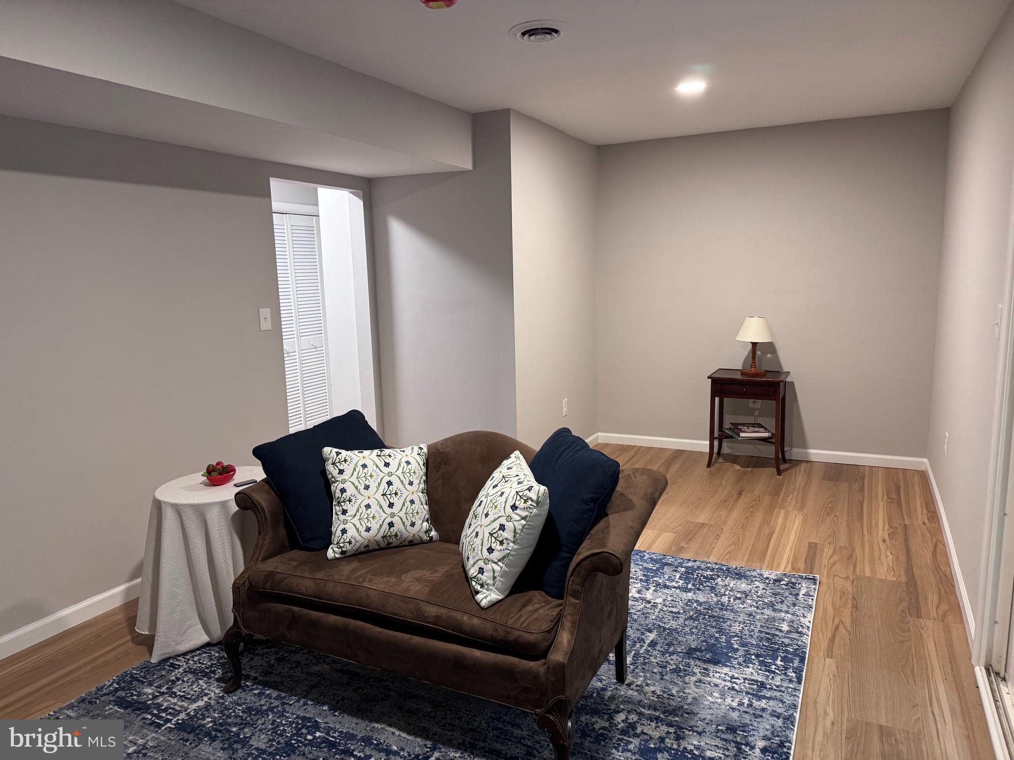 DRUM POINT - Residential