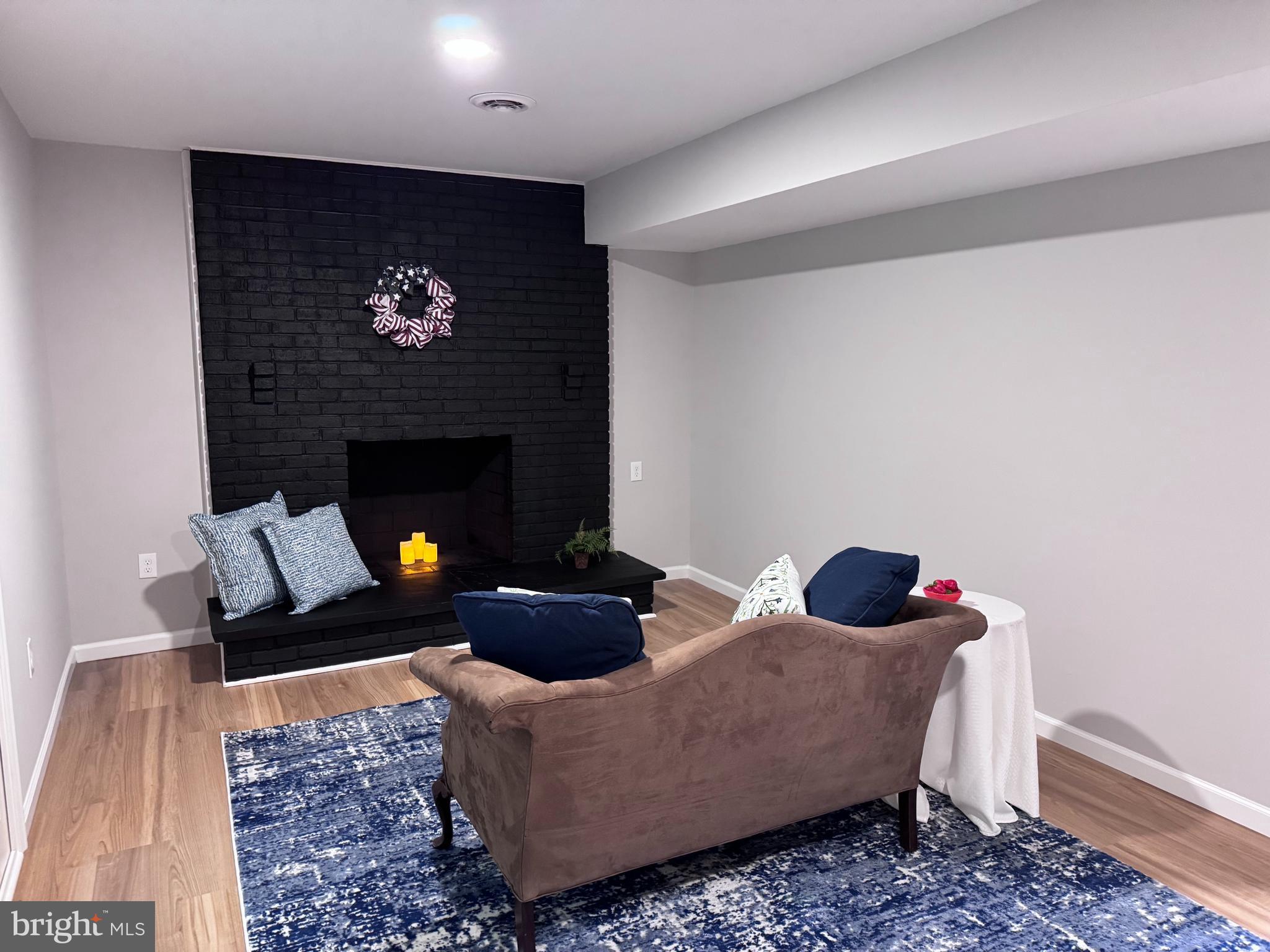 DRUM POINT - Residential